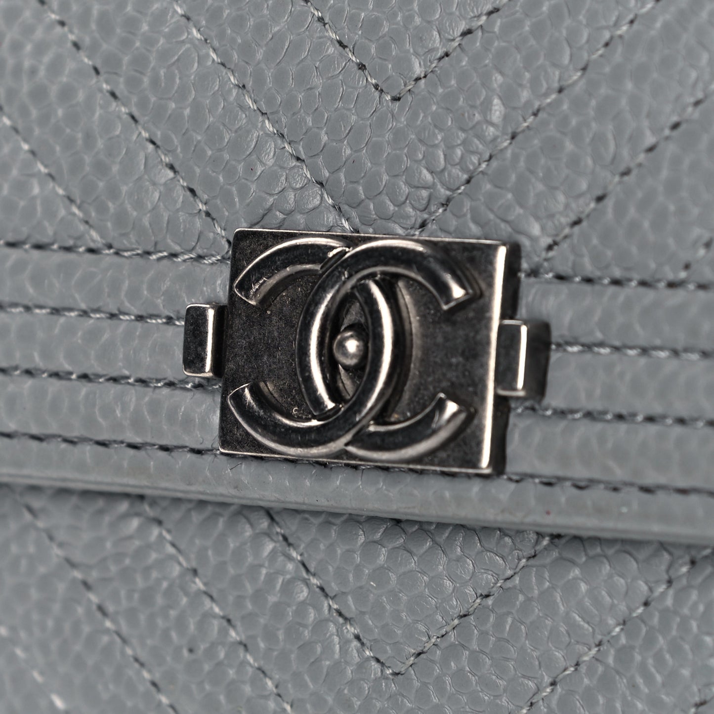 Caviar Chevron Quilted Boy Flap Card Holder Grey