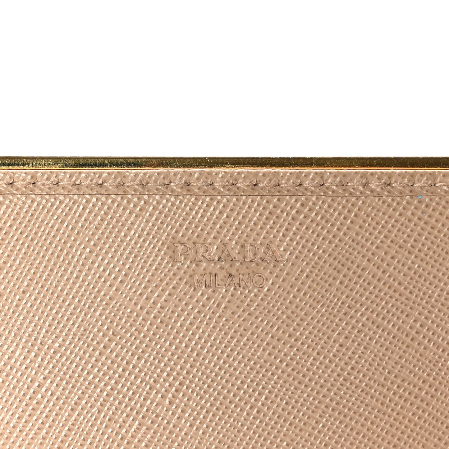 Saffiano Metal Bar Chain Wallet Cammeo
