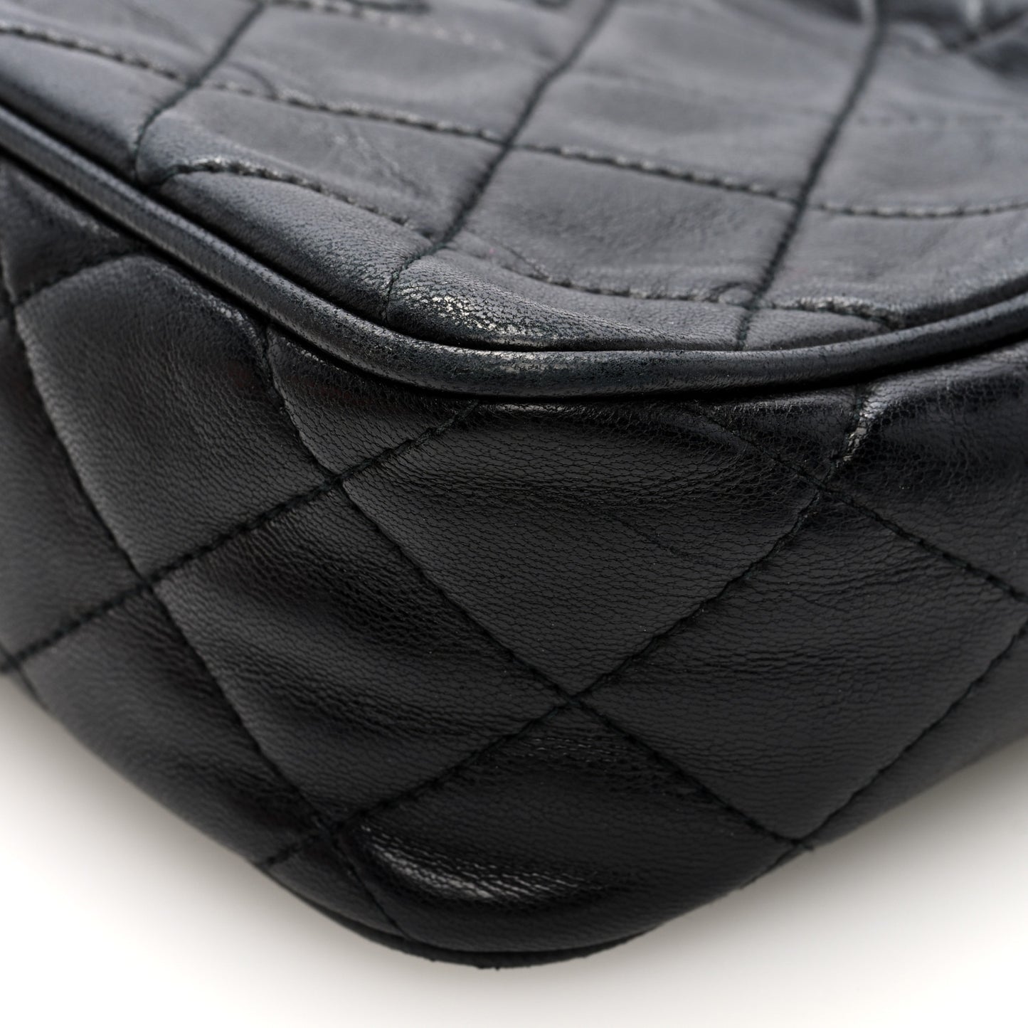 Lambskin Quilted CC Tassel Camera Case Black