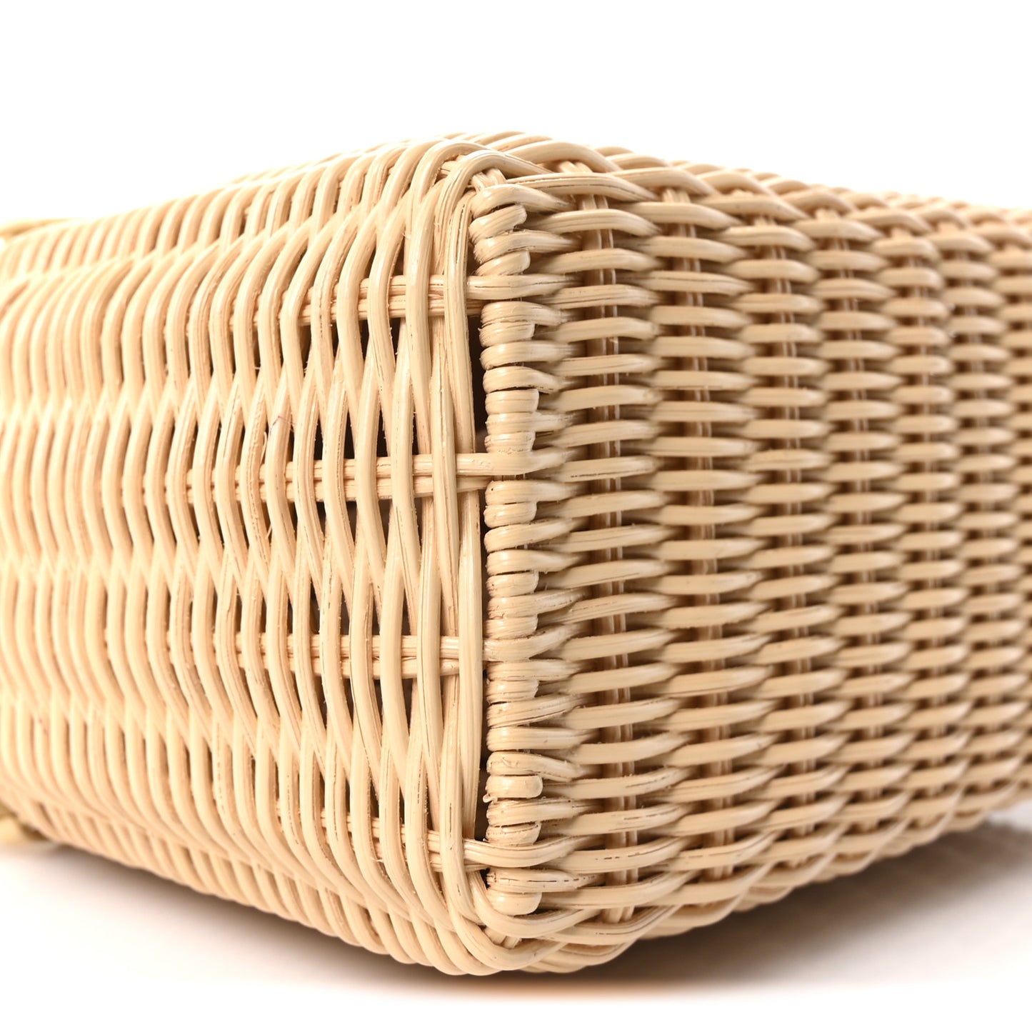 Wicker Calfskin North South L19 Extra Pocket Pouch Ivory