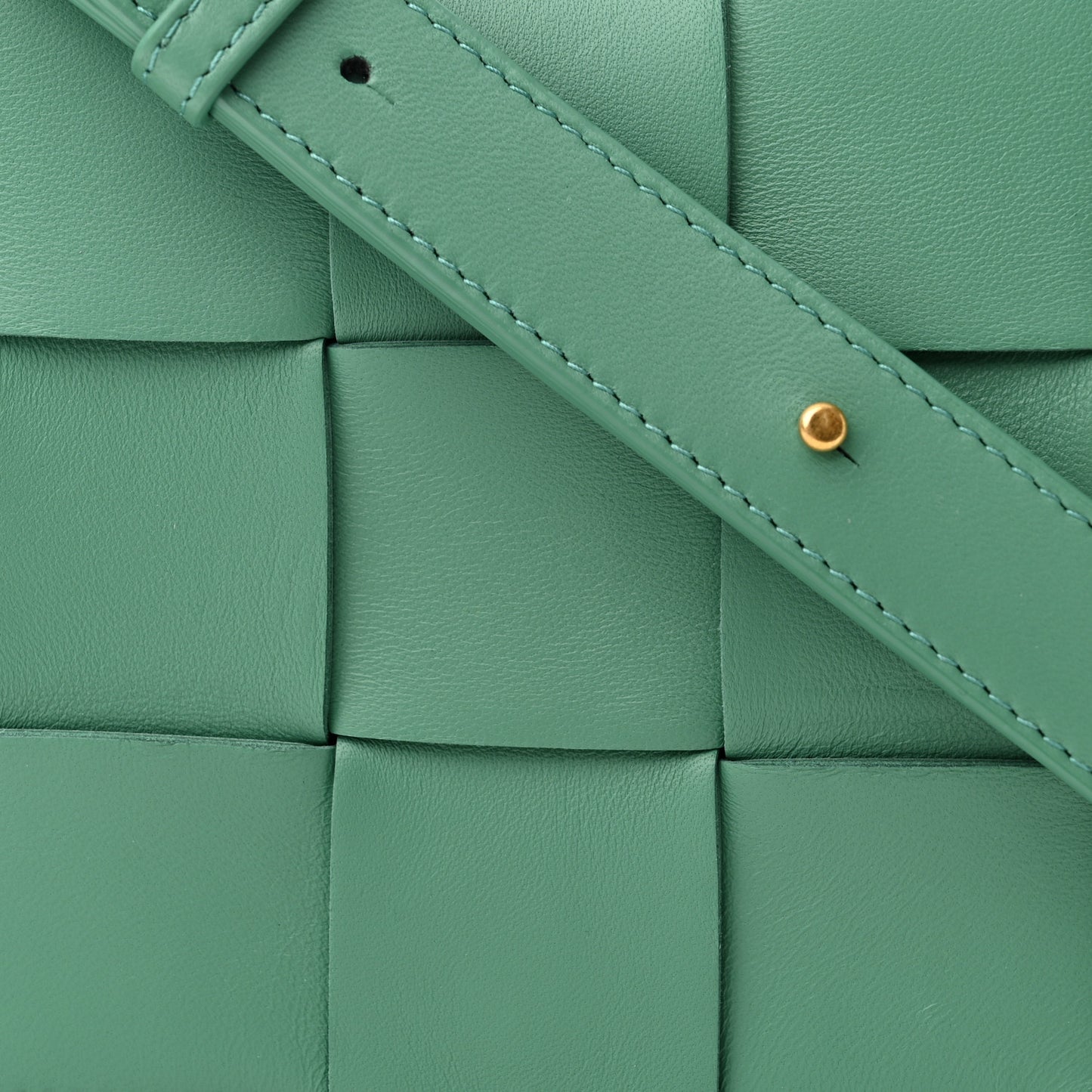 Lambskin Maxi Intrecciato Cassette Crossbody Bag Mermaid