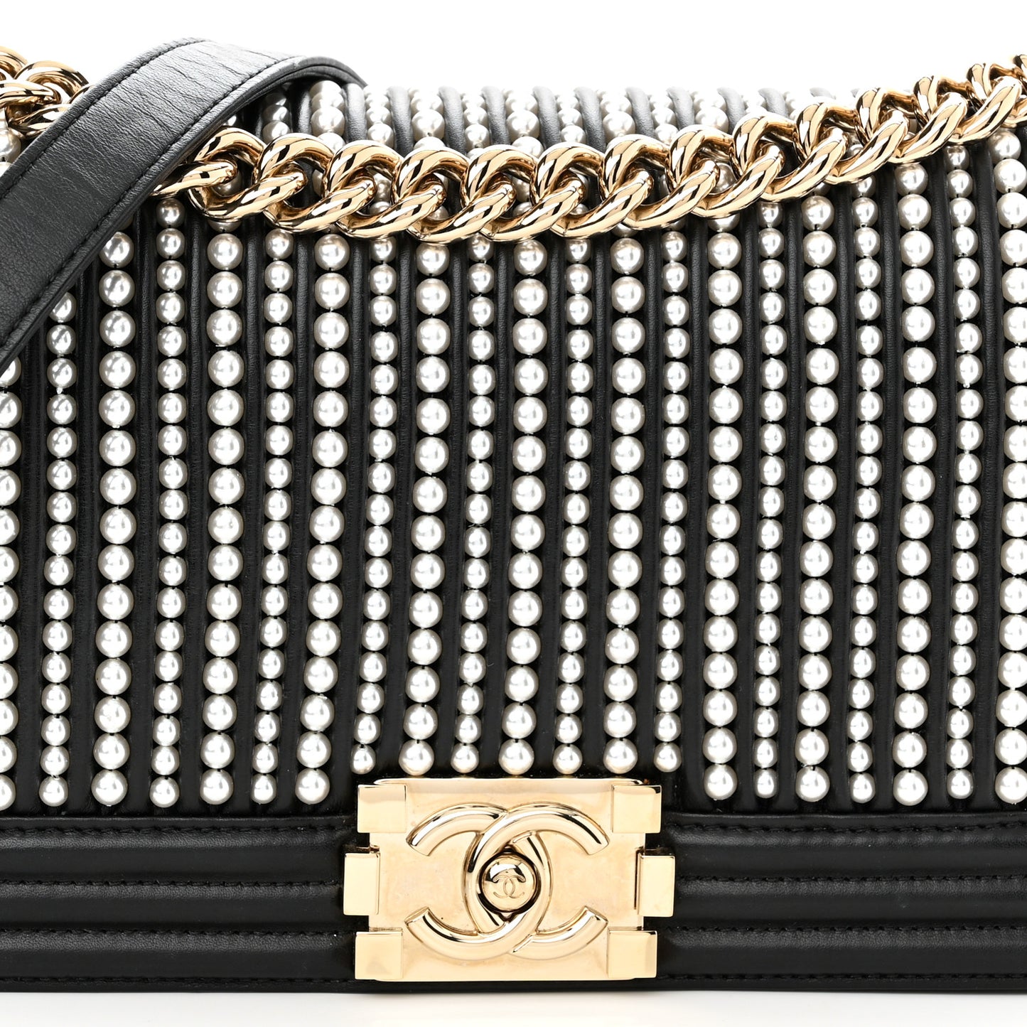 Calfskin Pearl Medium Chanel Pearls Boy Flap Black