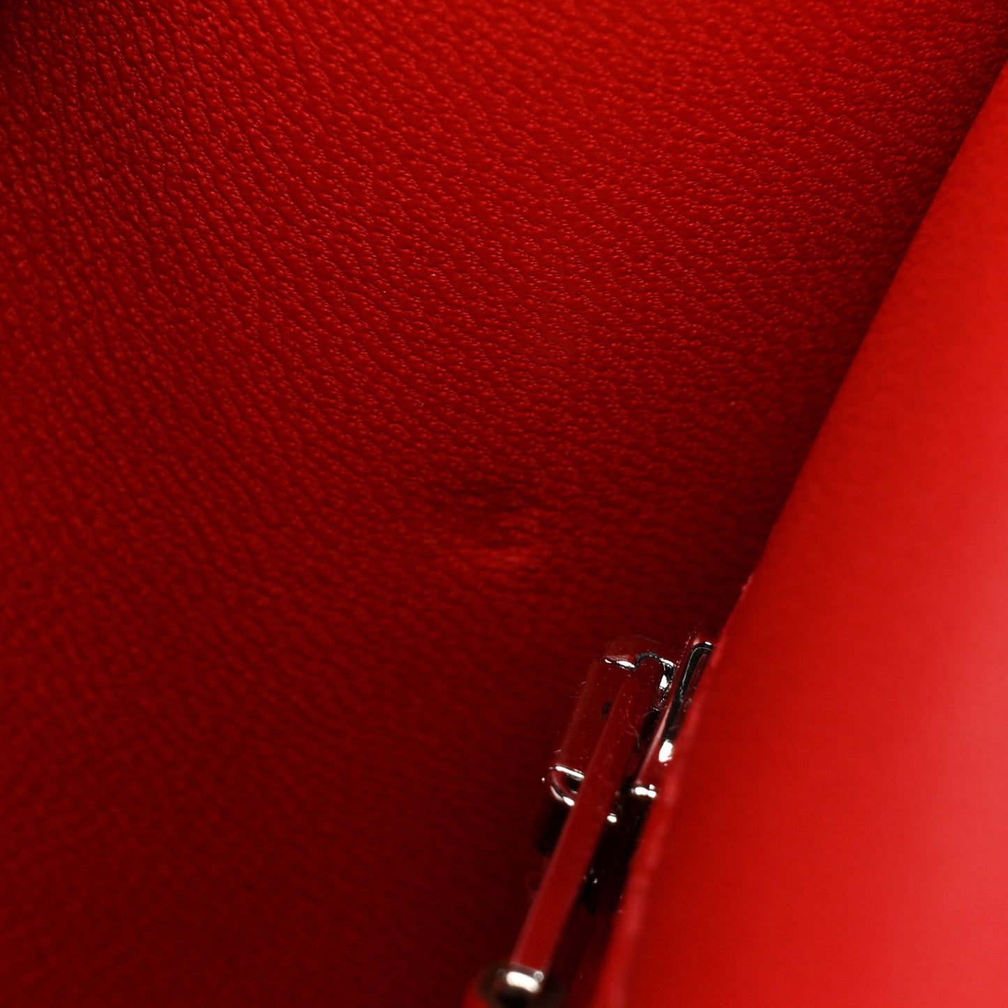 Epsom Enamel Constance 24 Rouge De Coeur Rubis