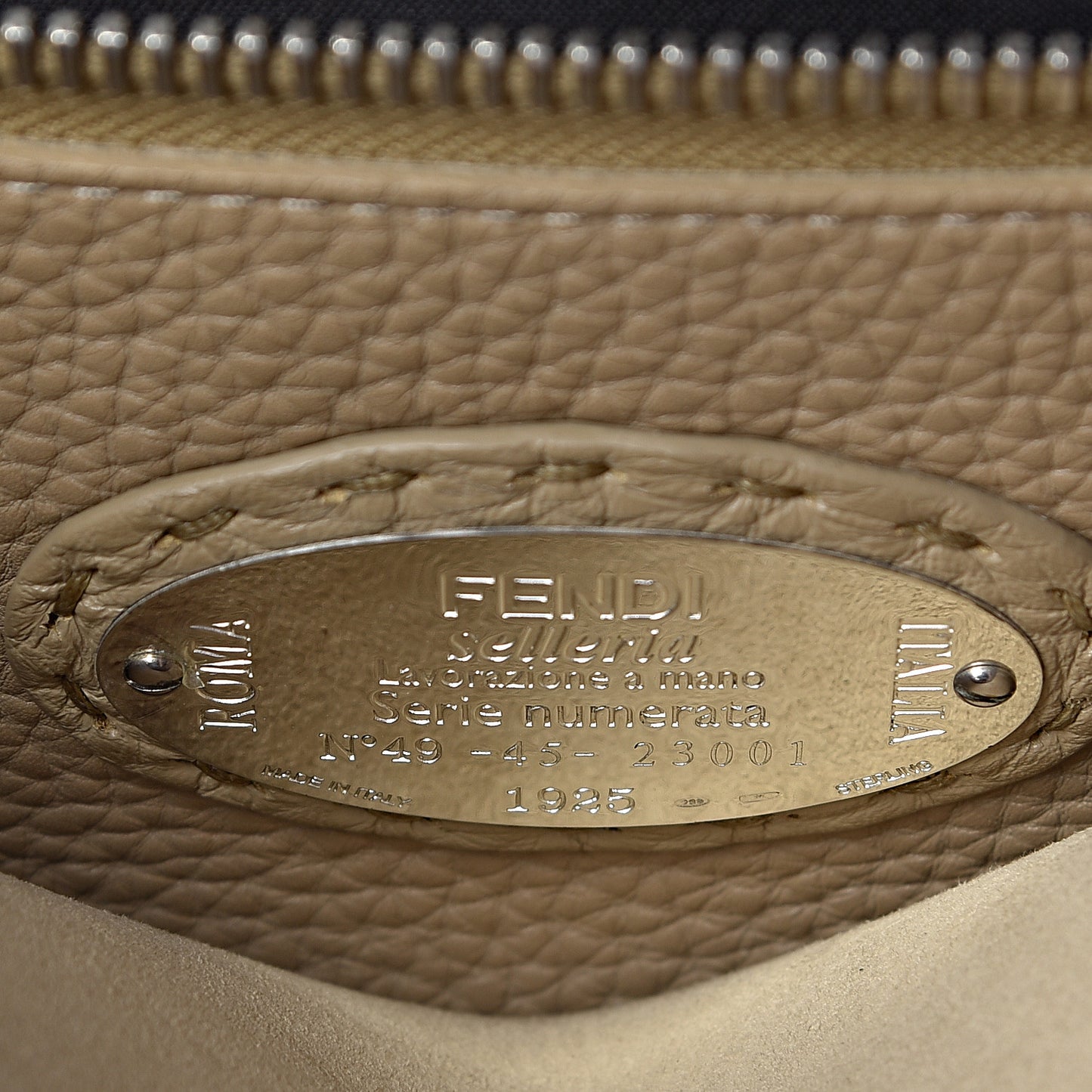 Cuoio Romano Selleria Bi-Color Medium Peekaboo Iconic Satchel Mou Deserto