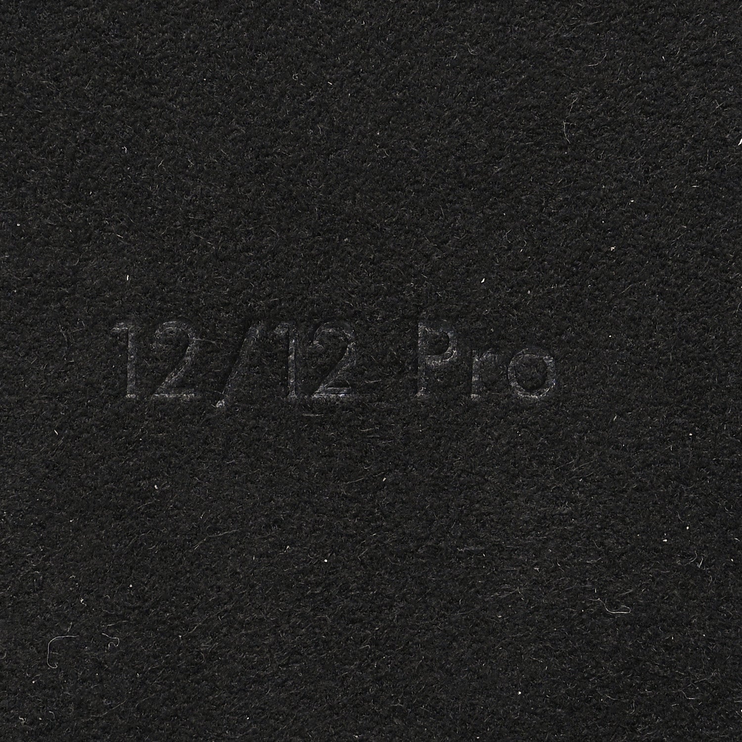 Louis Vuitton Monogram Dauphine iPhone 12/12 Pro Bumper 7 of 12