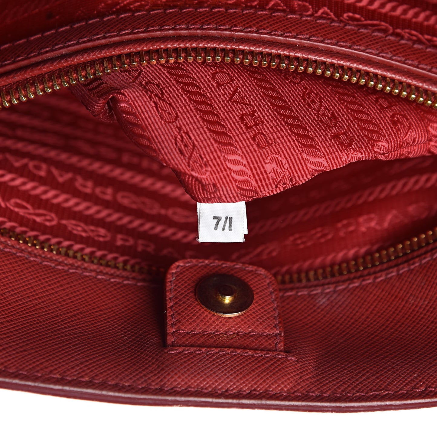 Saffiano Lux Medium Tote Fuoco