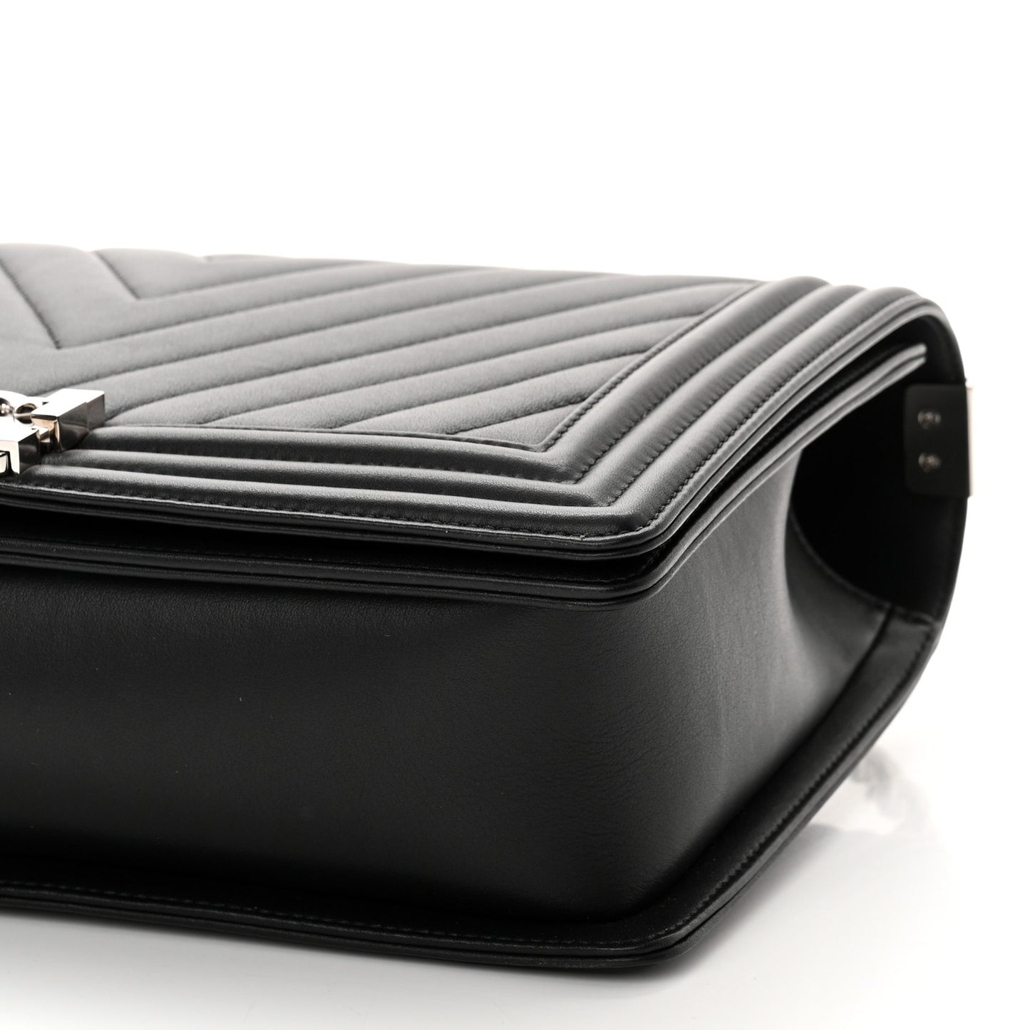 Lambskin Chevron Quilted New Medium Boy Flap Black