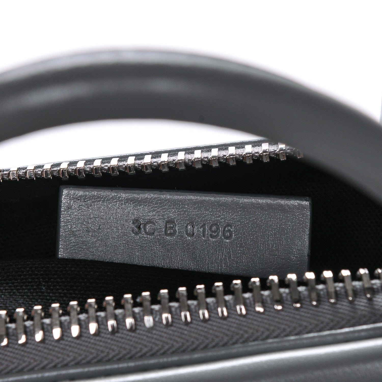 Givenchy Shiny Lord Calfskin Small Antigona Pearl Grey 7 of 7