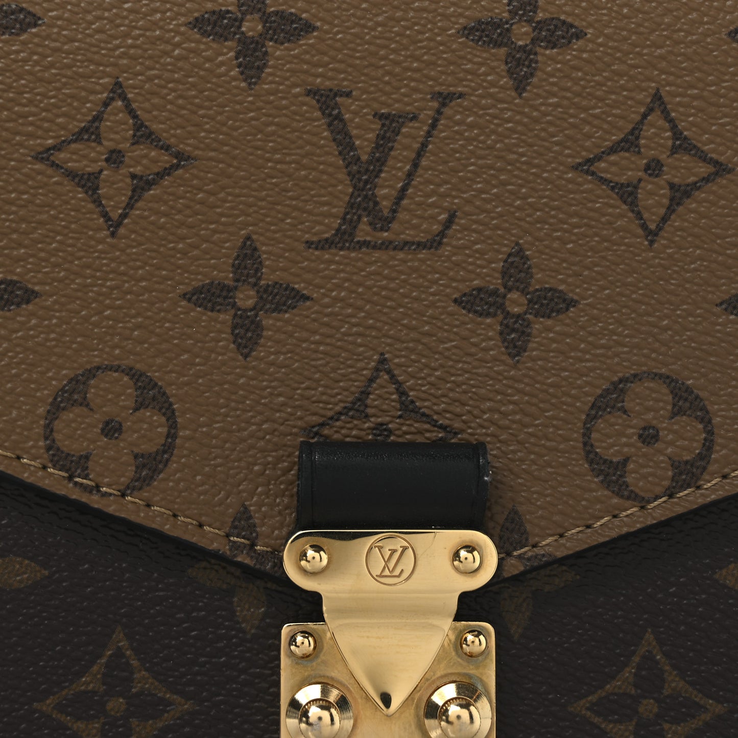Reverse Monogram Pochette Metis
