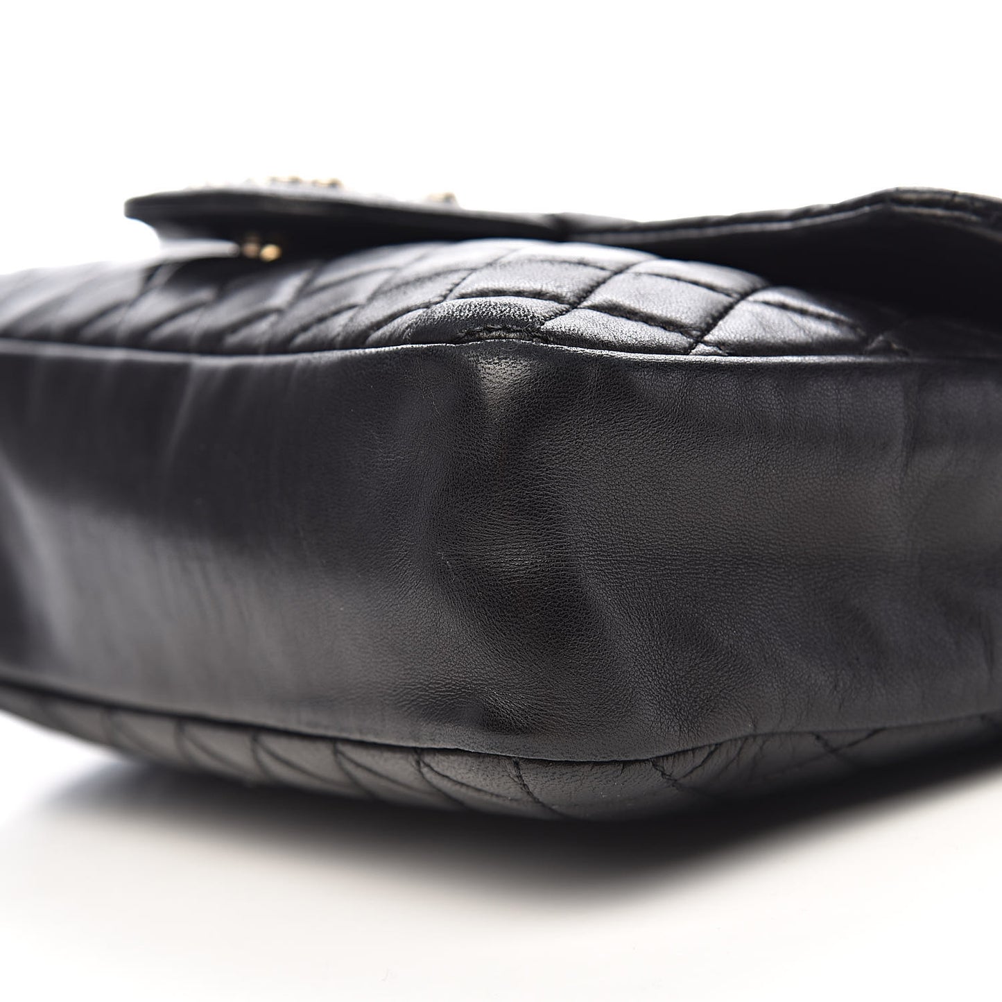 Lambskin Quilted Medium Westminster Pearl Flap Black