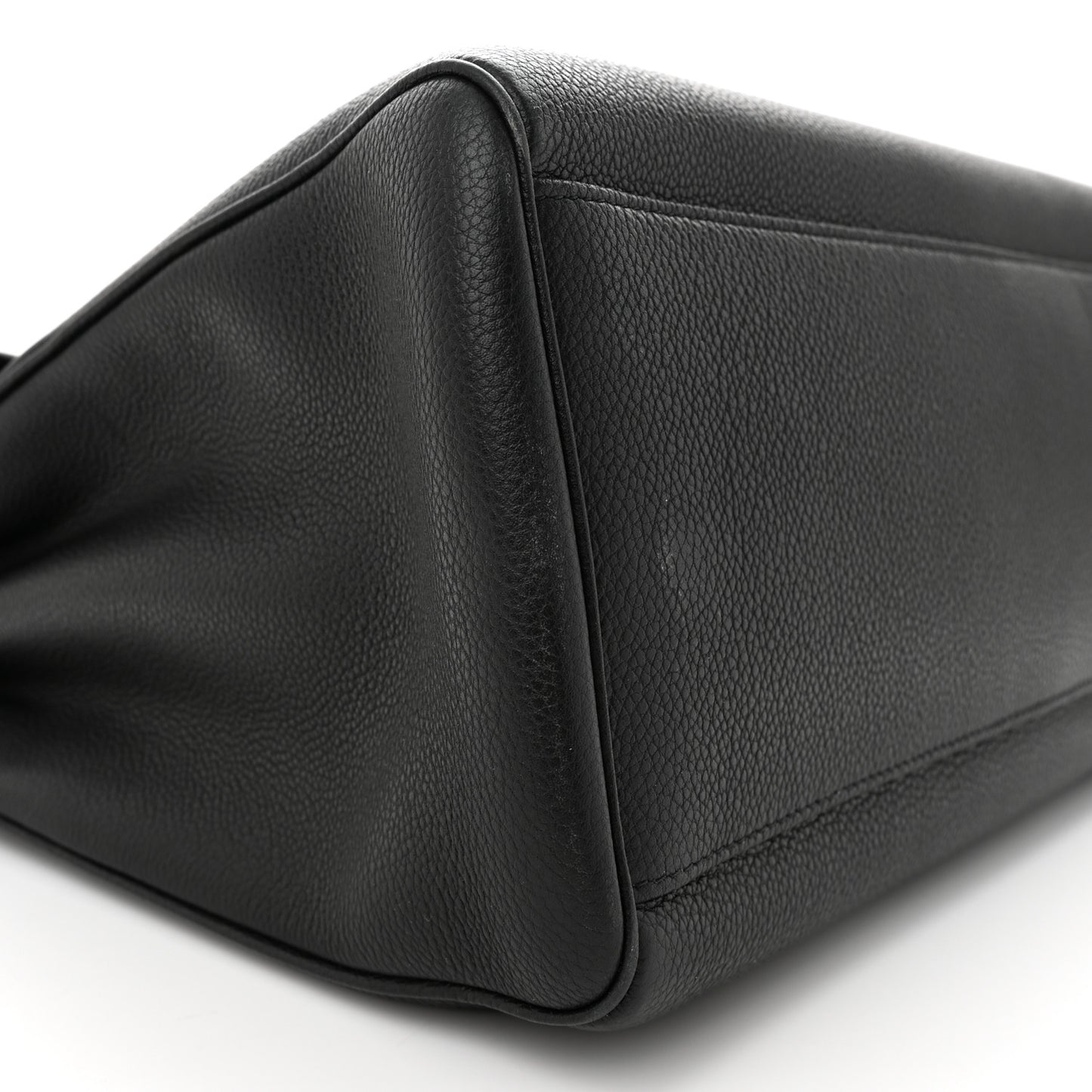 Supple Grained Calfskin Medium Soft 16 Bag Black