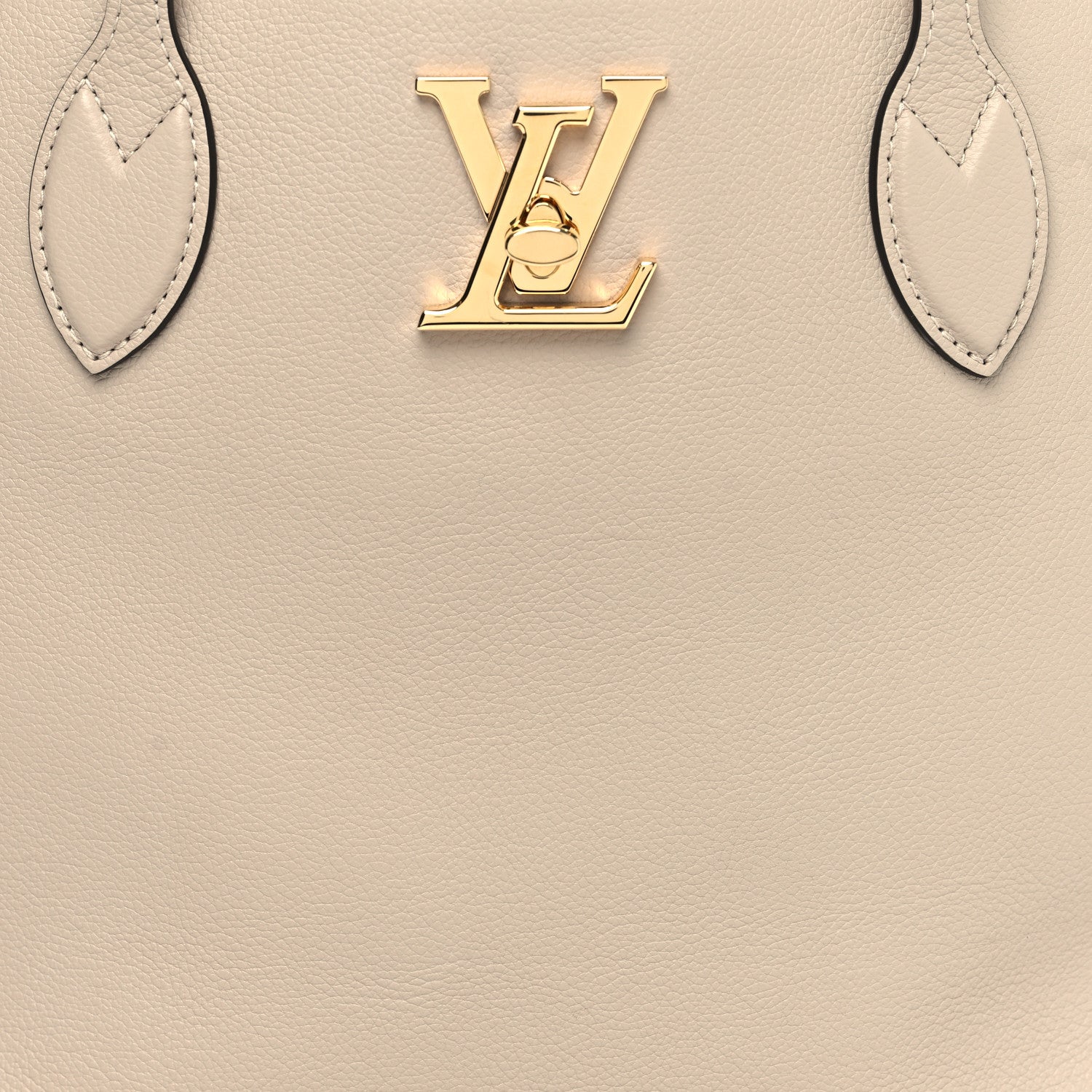 Louis Vuitton Grained Calfskin Lockme Shopper Greige 9 of 11