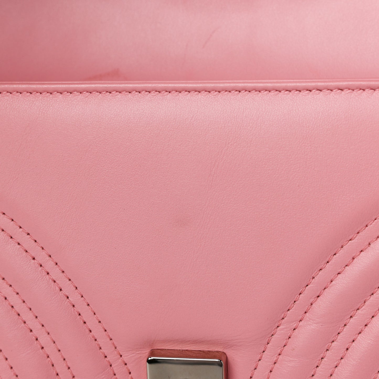 Calfskin Matelasse Small GG Marmont Shoulder Bag Wild Rose