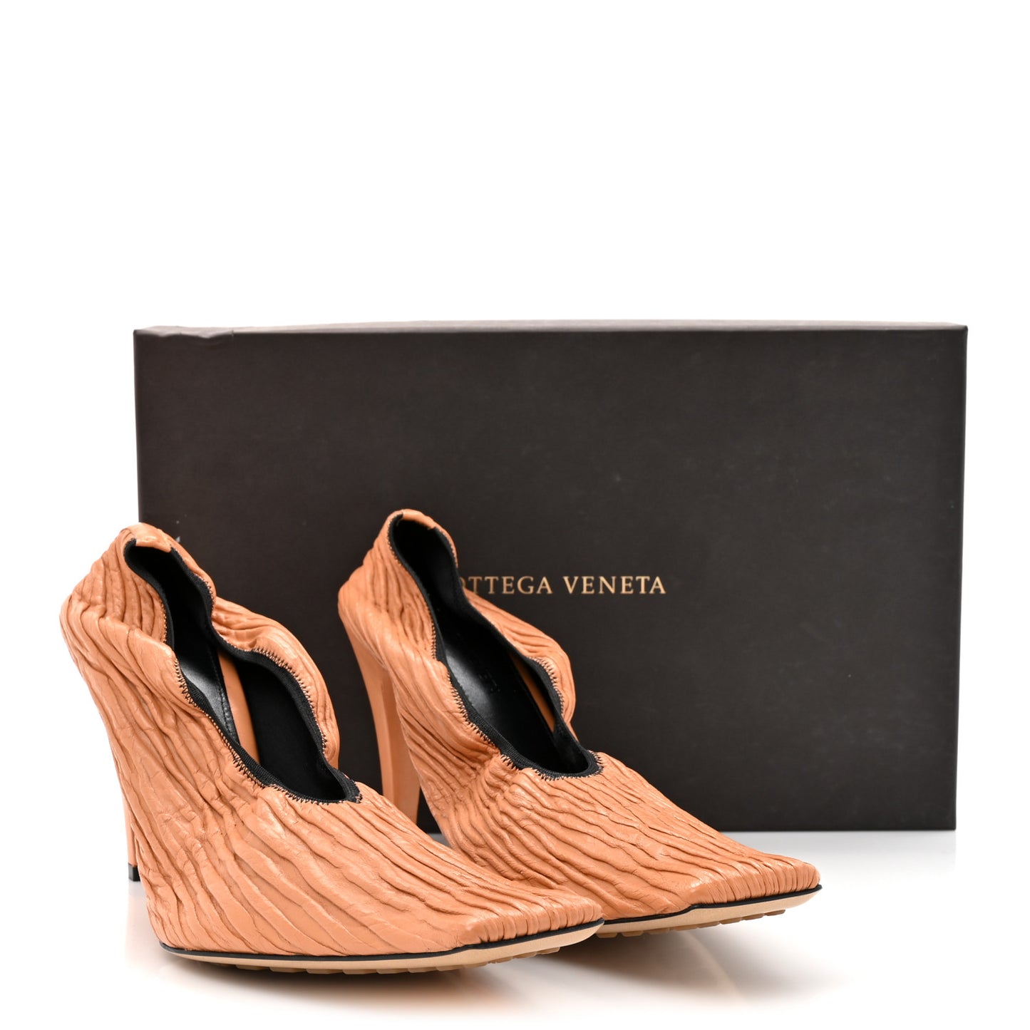 Crunch Calfskin Sharpei Pumps 39 Manolo