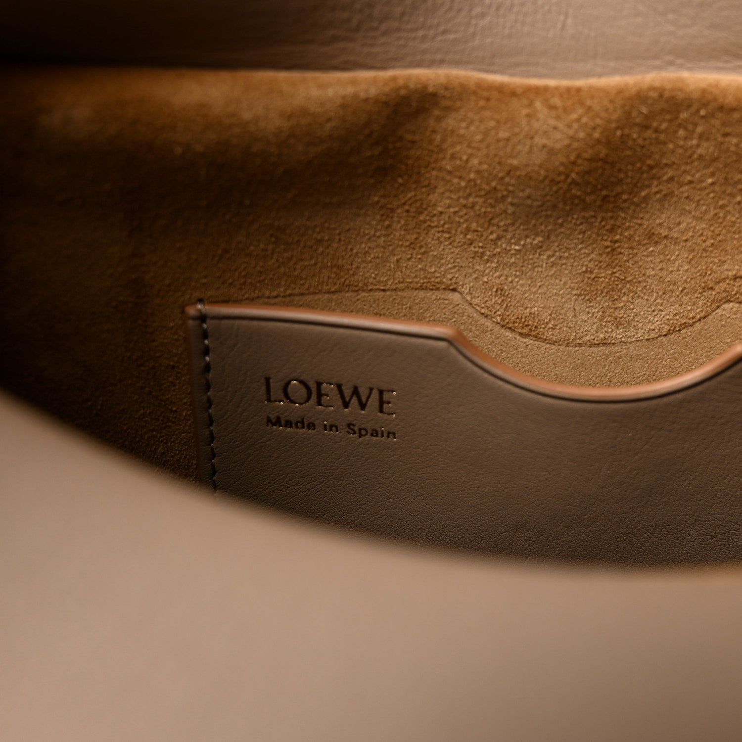 Loewe Smooth Calfskin Donut Chain Medium Ola Shoulder Bag Sand 6 of 10