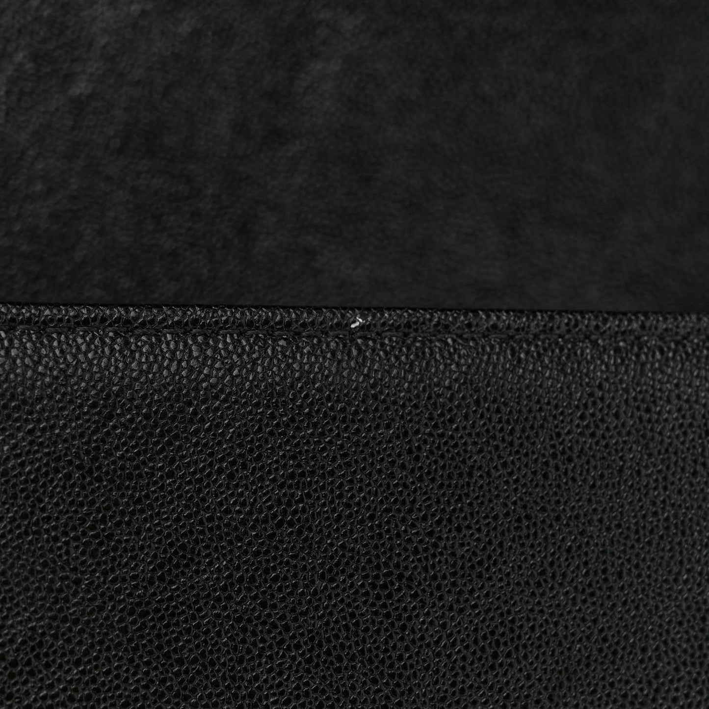 Caviar Chevron Quilted Medium Boy Flap Black