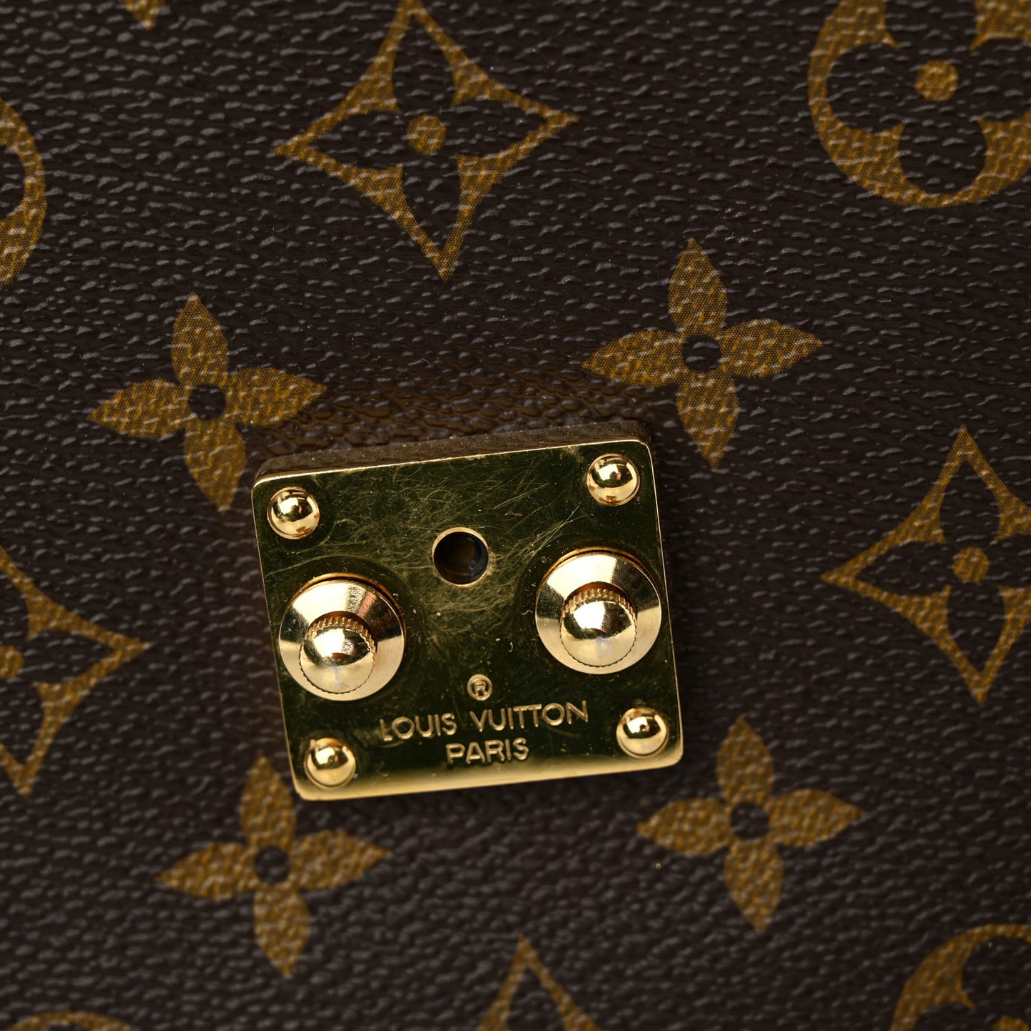 Reverse Monogram Pochette Metis