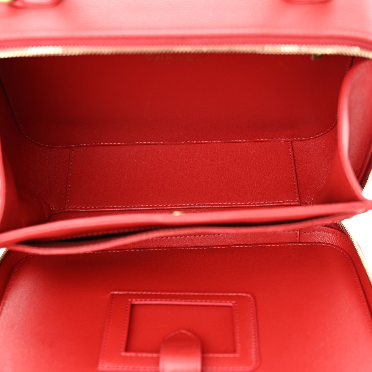 Caviar Quilted Large CC Filigree Vanity Case Red