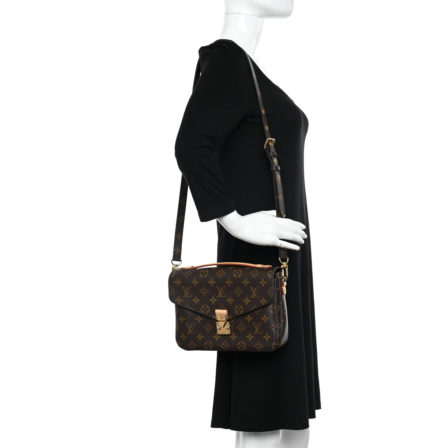 Louis Vuitton Monogram Pochette Metis 2 of 9