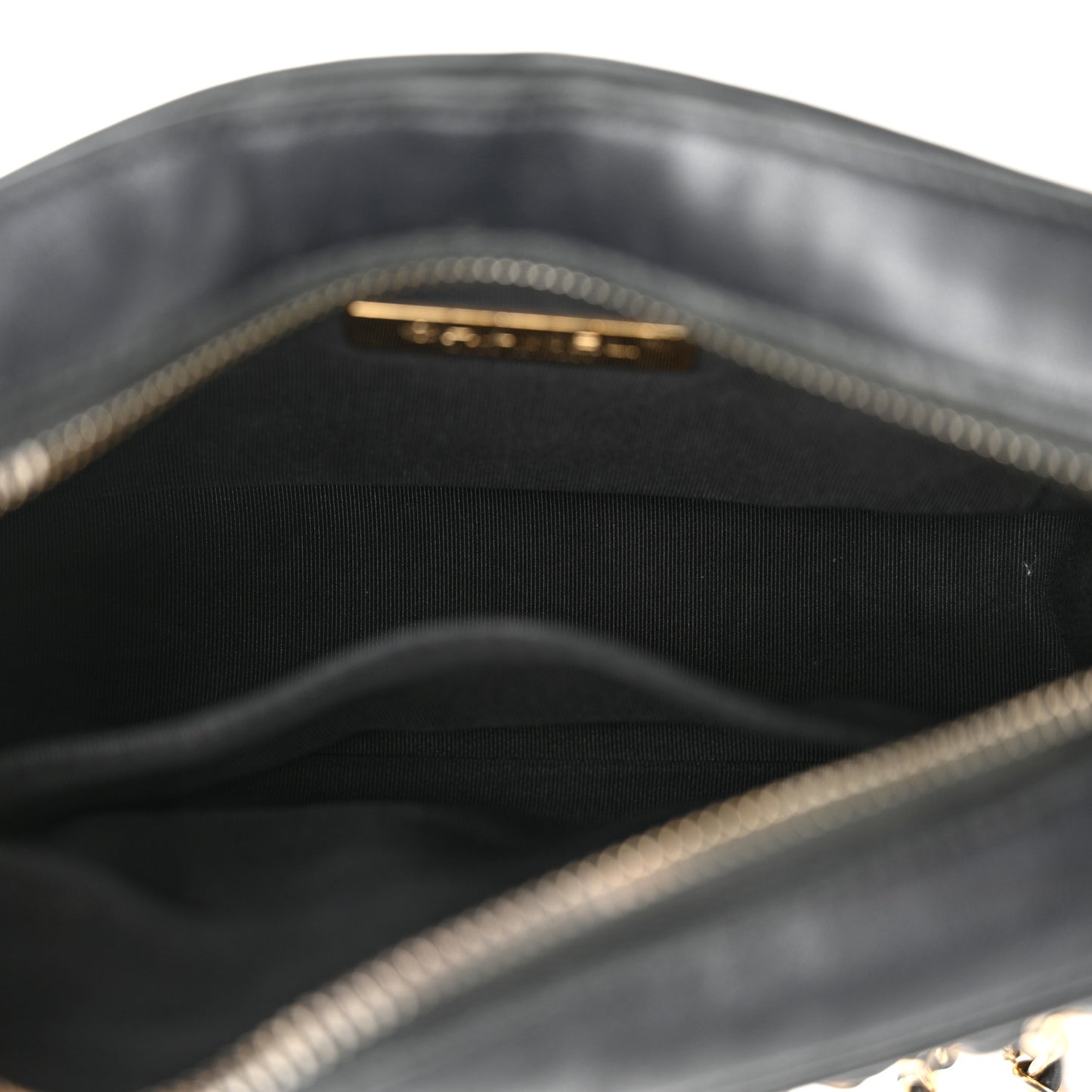 Shiny Caviar Quilted Small In & Out Camera Case Black