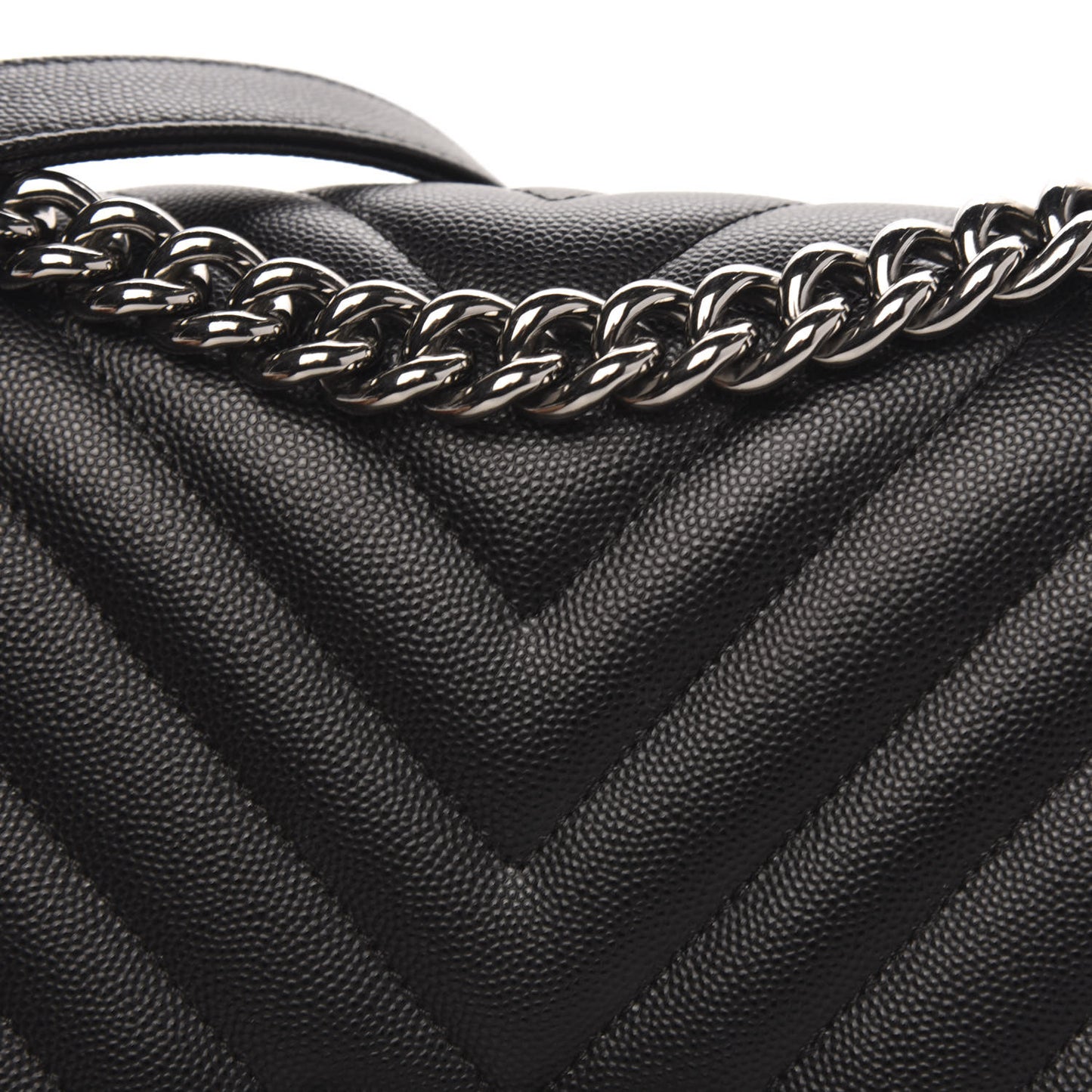 Caviar Chevron Quilted Medium Boy Flap Black