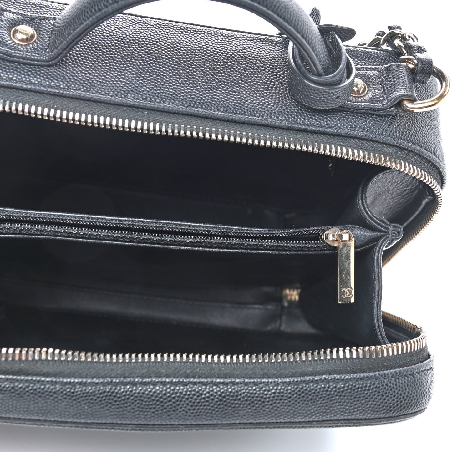 Caviar Quilted Medium CC Filigree Vanity Case Black