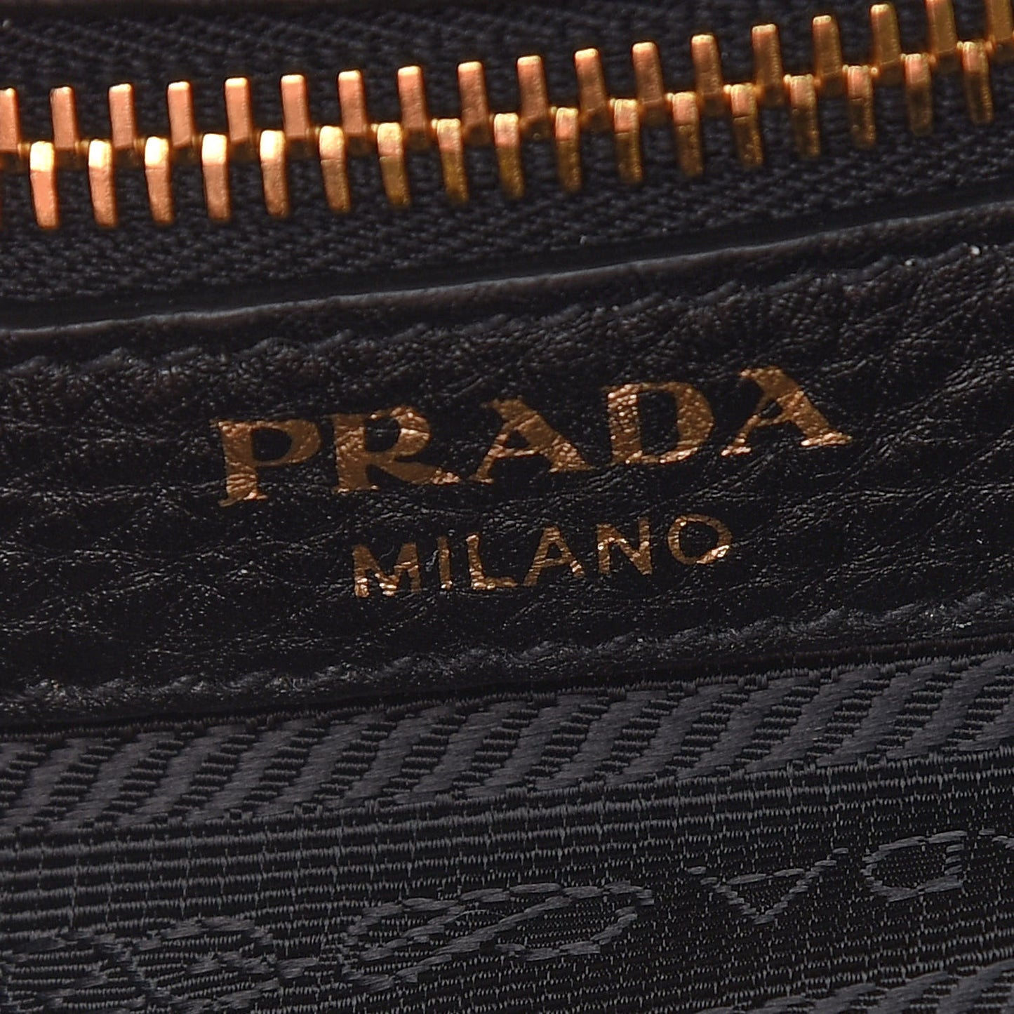 Vitello Daino Bauletto Black