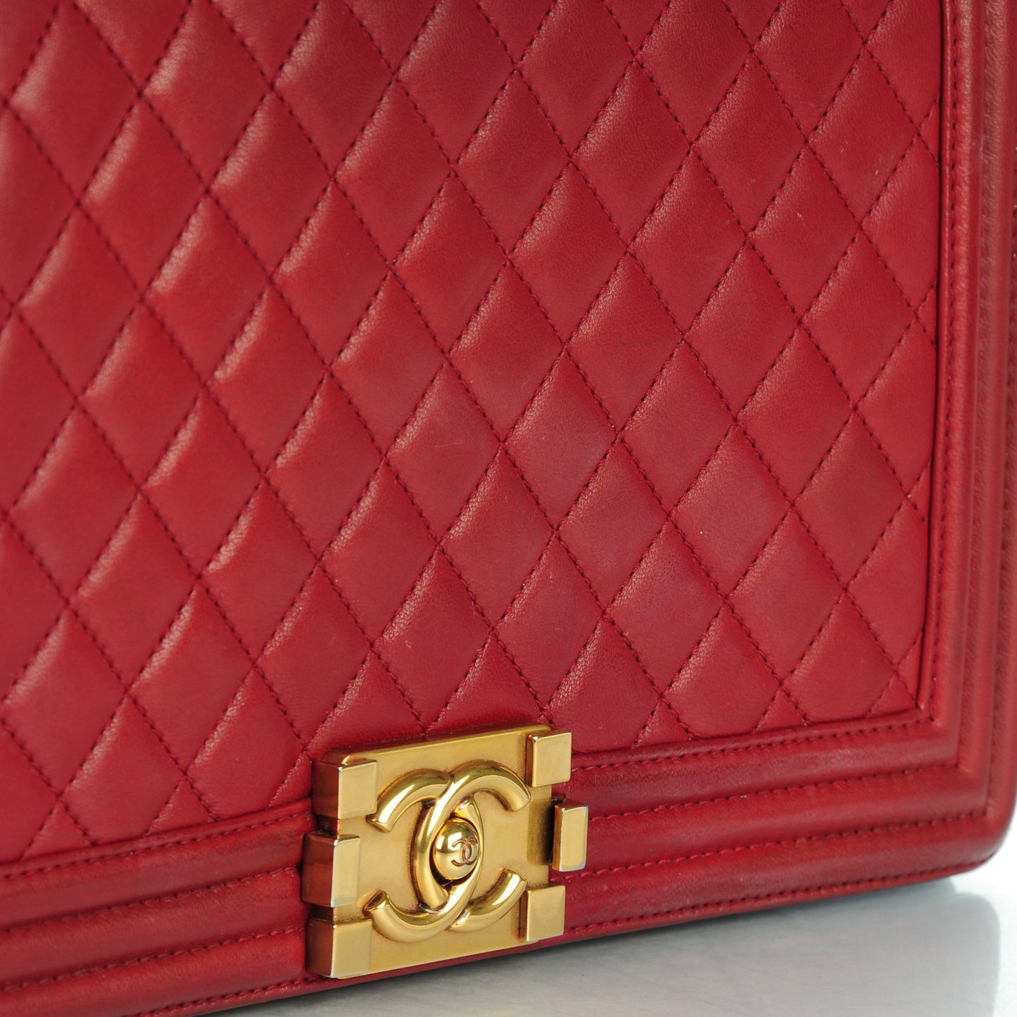 Lambskin Quilted New Medium Boy Flap Dark Red