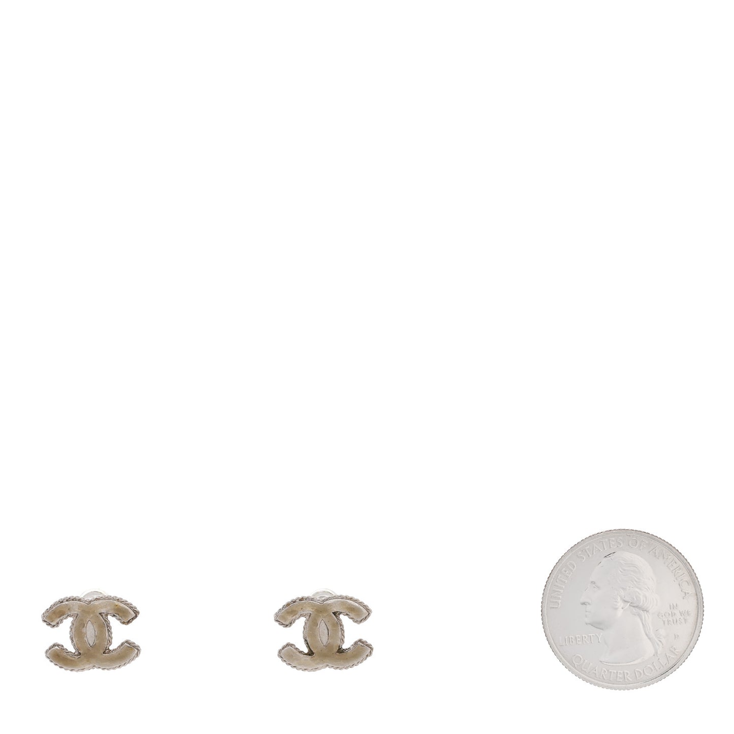 Hammered CC Earrings Silver