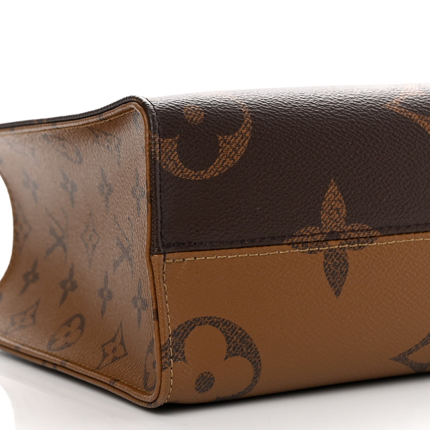 Louis Vuitton Reverse Monogram Giant Onthego PM 8 of 9