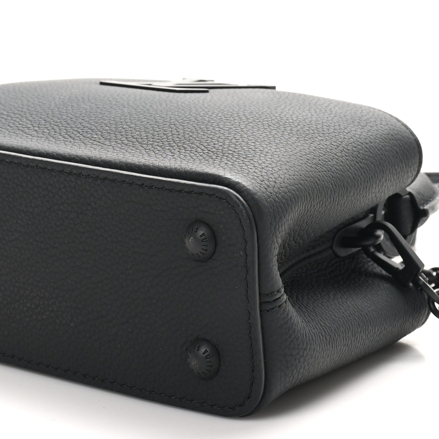 Matte Taurillon Capucines East West Mini All Black