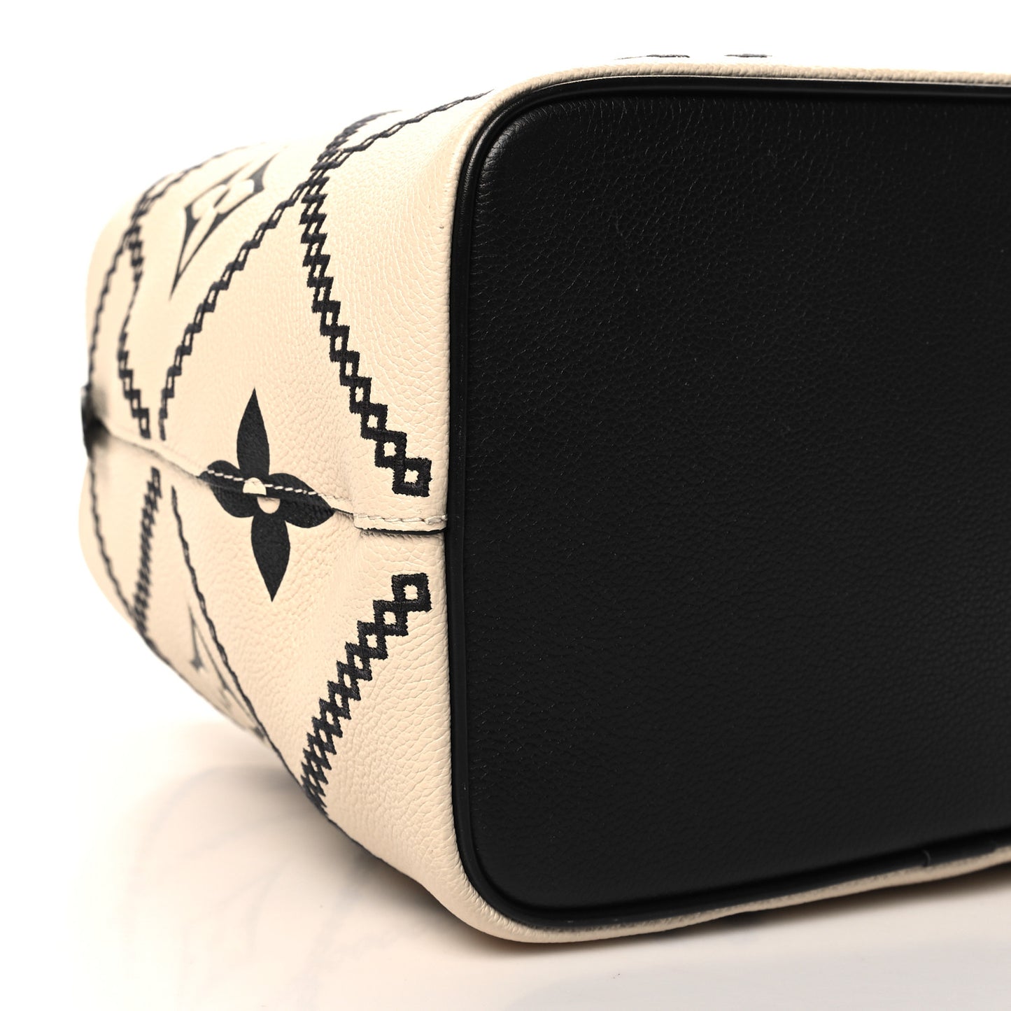 Empreinte Monogram Giant Broderies Neonoe MM Cream Black