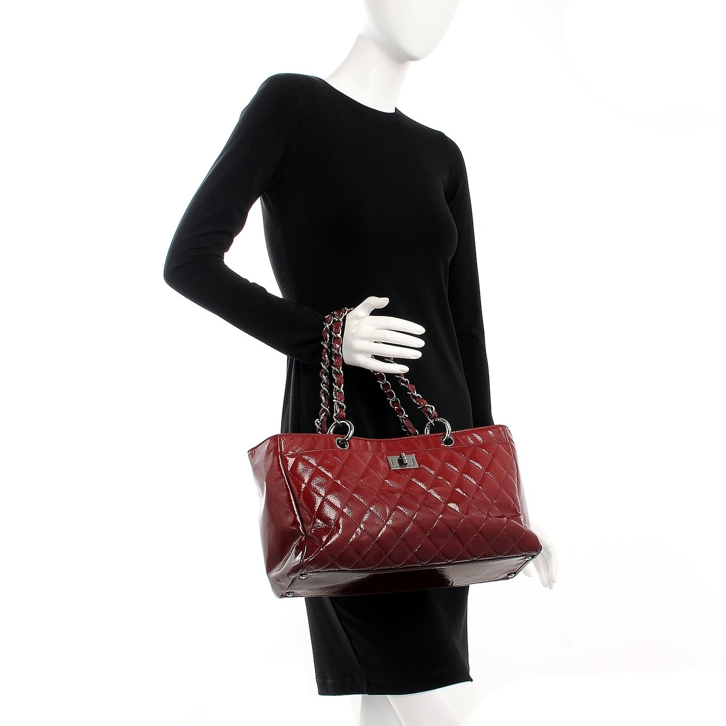 Patent Caviar Diamond Quilted Shine Small Reissue Tote Red