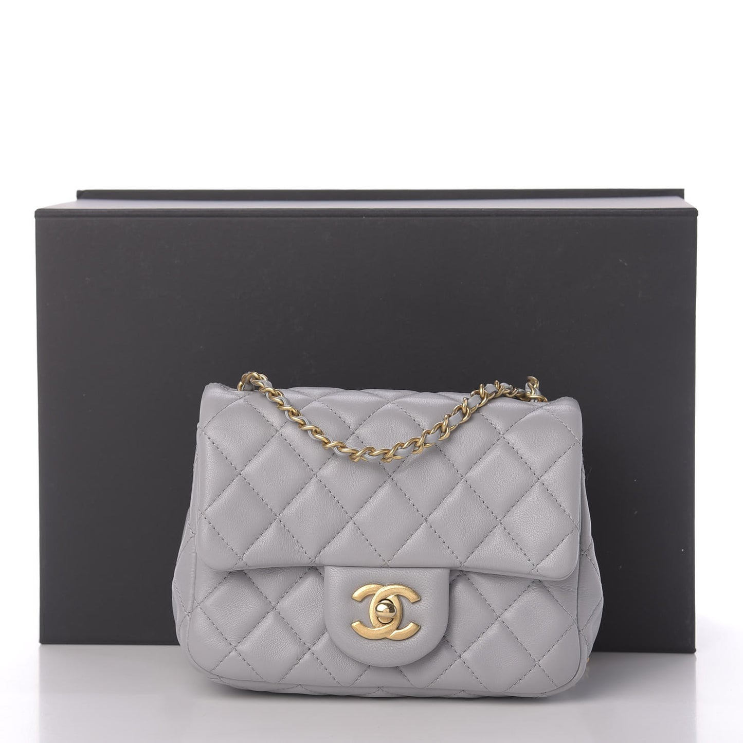 Lambskin Quilted Mini Pearl Crush Flap Light Grey