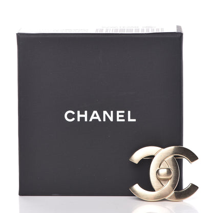 Chanel CC Turnlock Brooch Gold 5 of 5