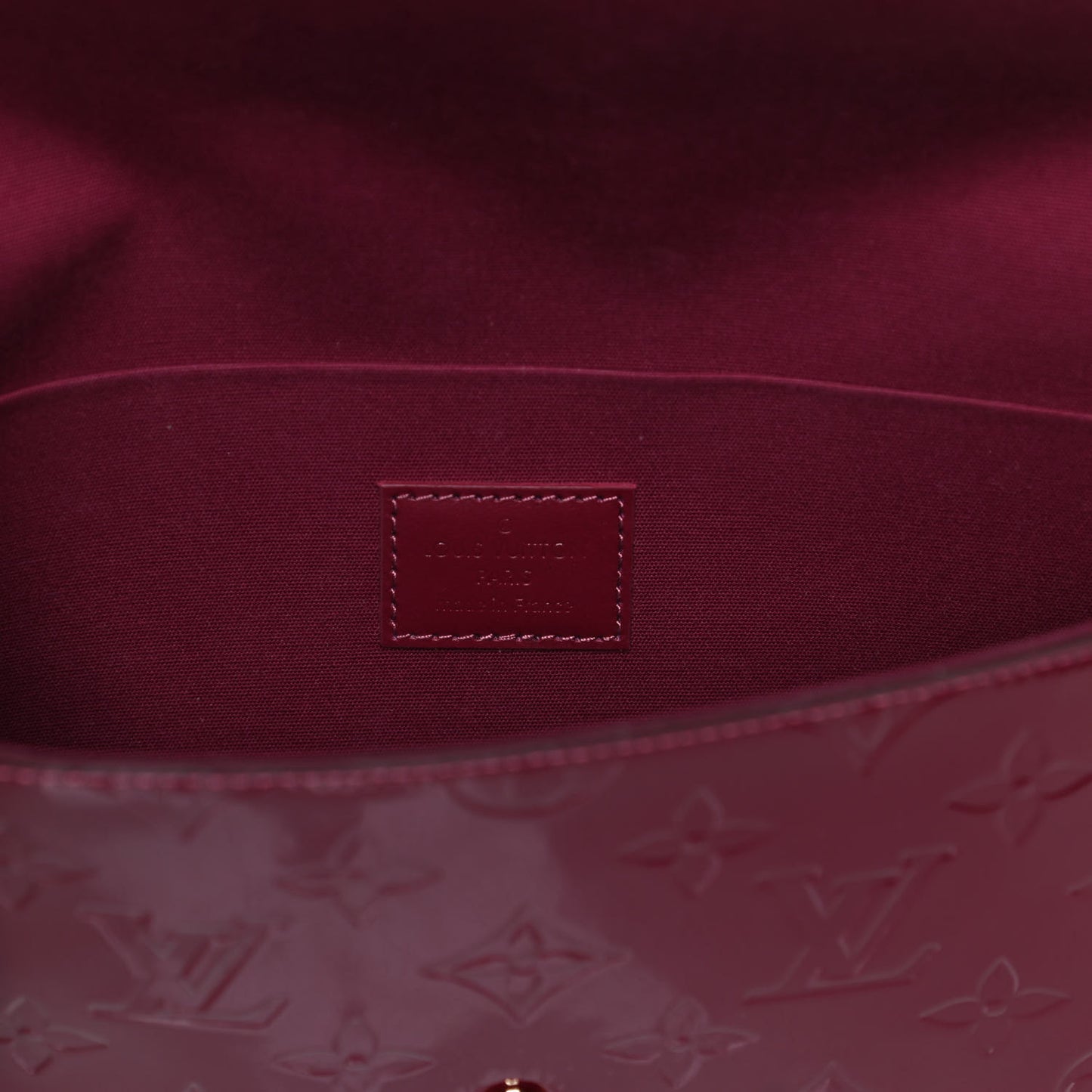 Vernis Felicie Chain Wallet Magenta
