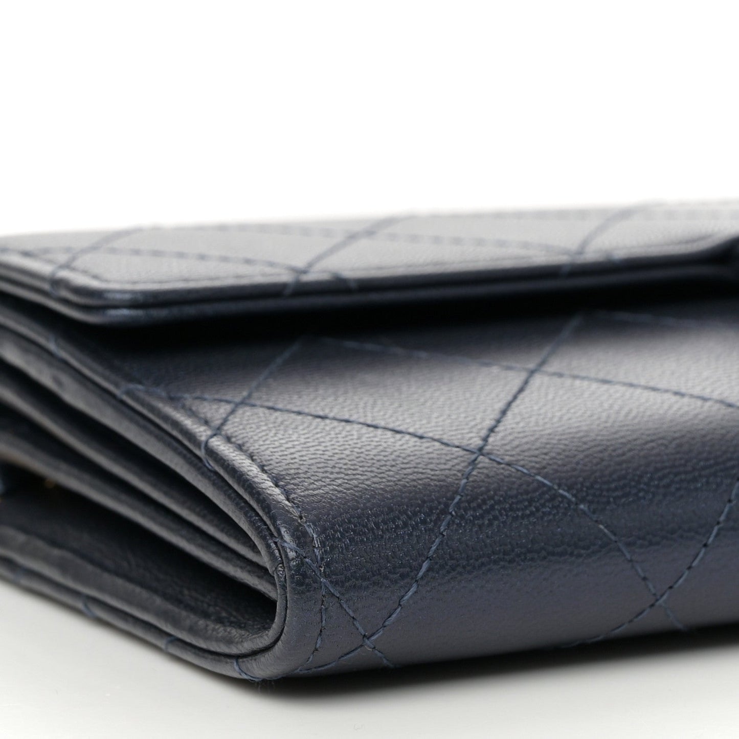 Goatskin Quilted Chic Pearls Clutch With Chain Navy