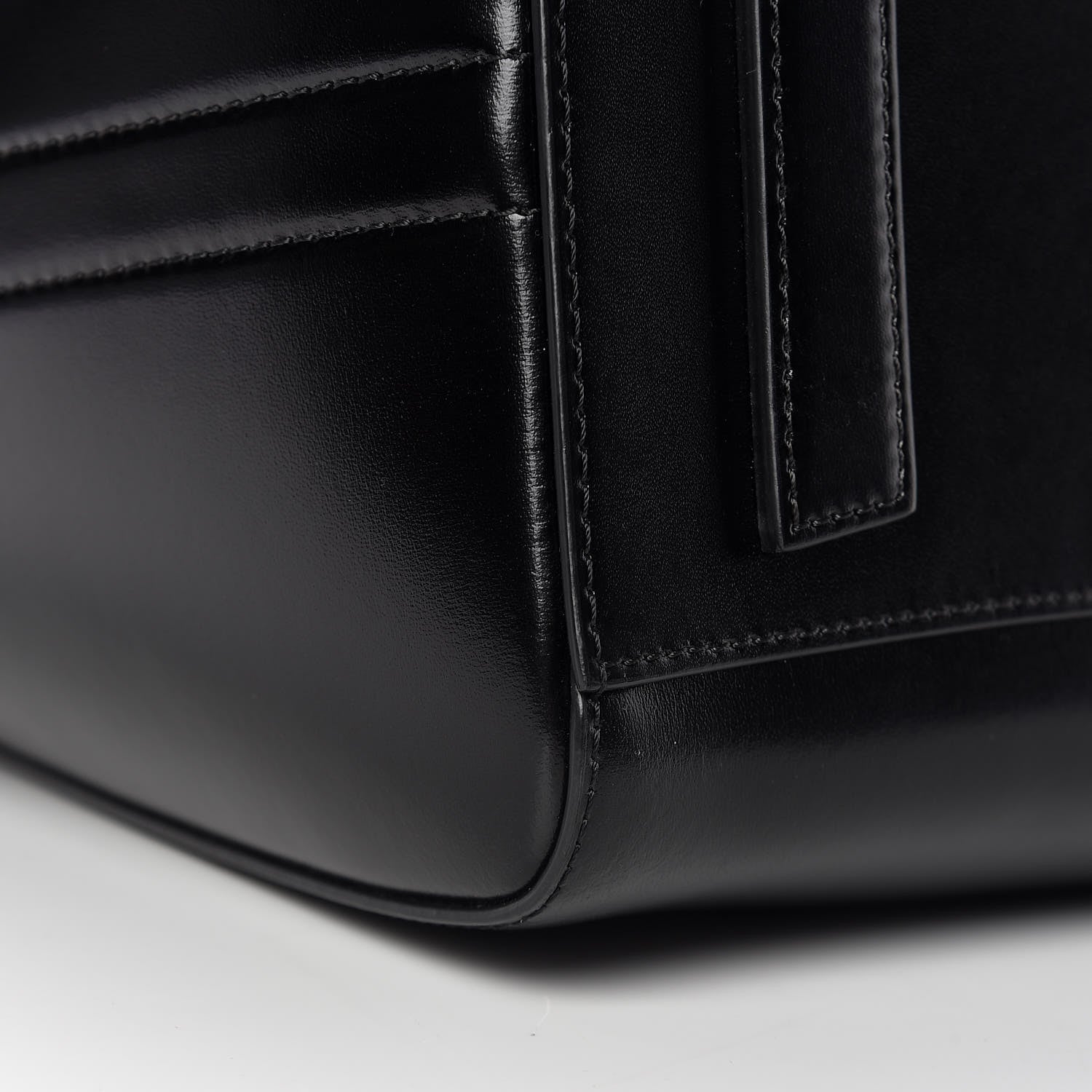 Givenchy Shiny Lord Calfskin Medium Antigona Black 13 of 16