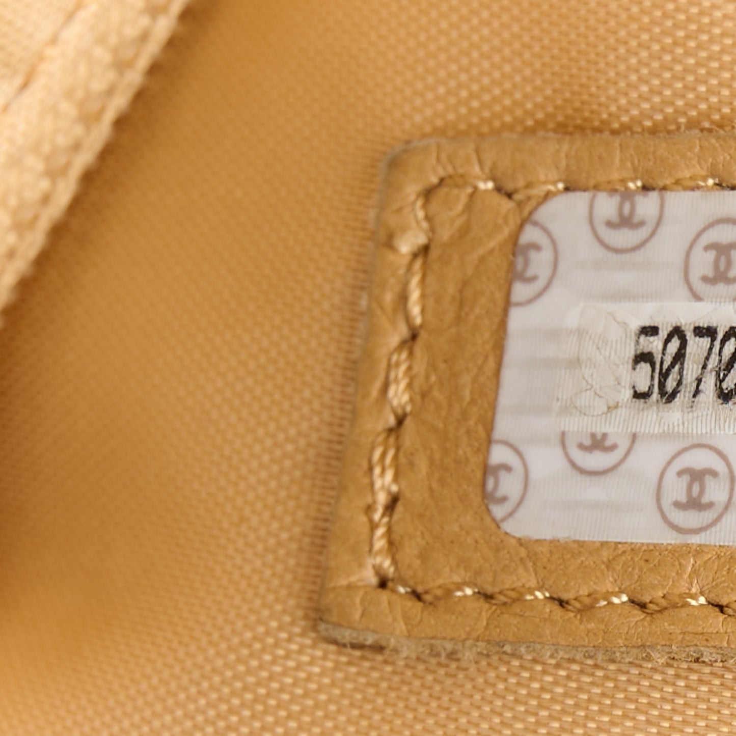 Caviar Shoulder Bag Beige