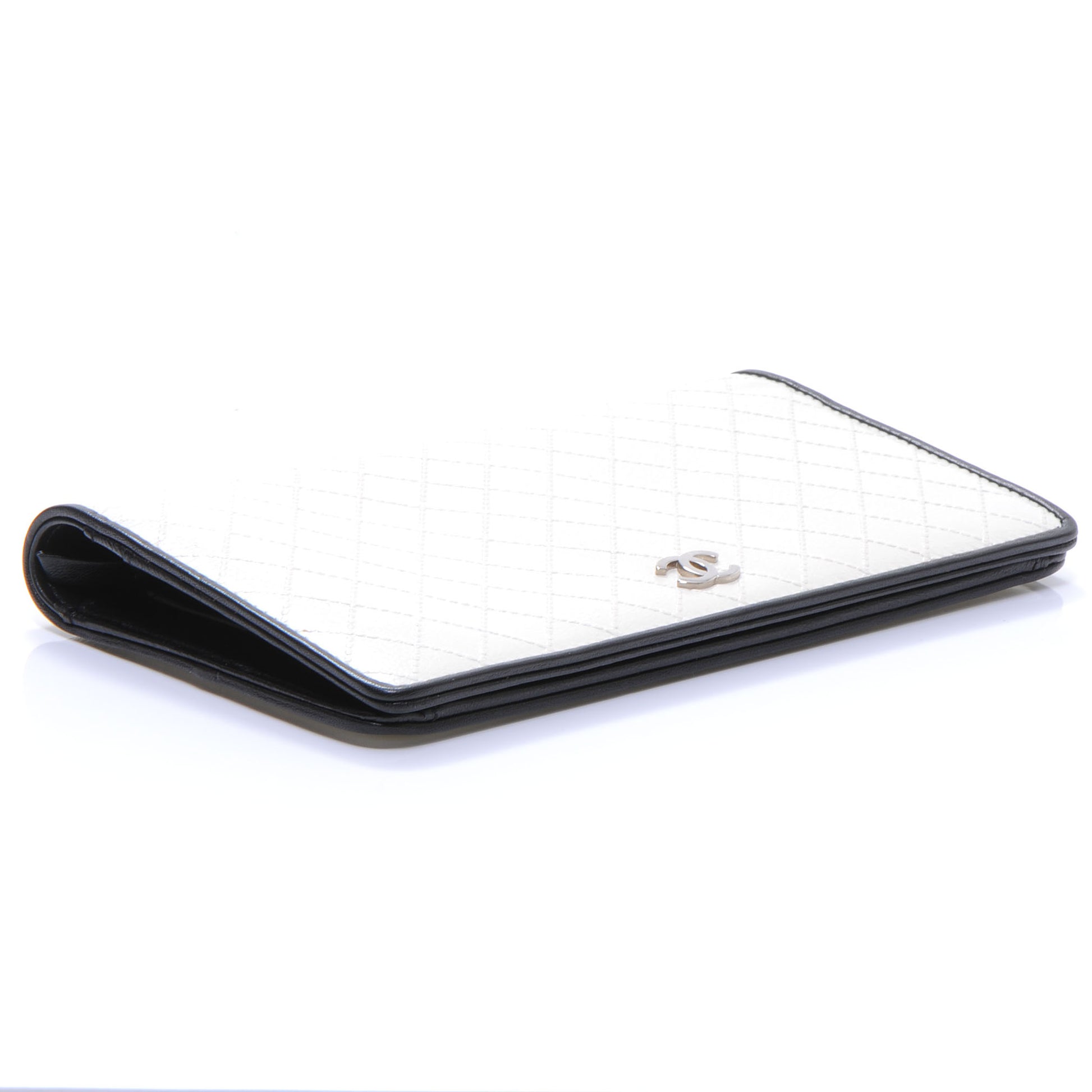 Chanel Diamond Stitched Yen Wallet White 4 of 8