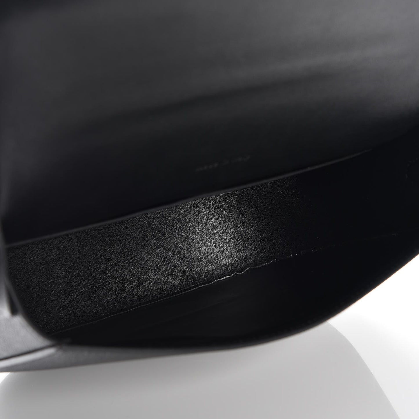 Grained Calfskin Medium Trotteur Black