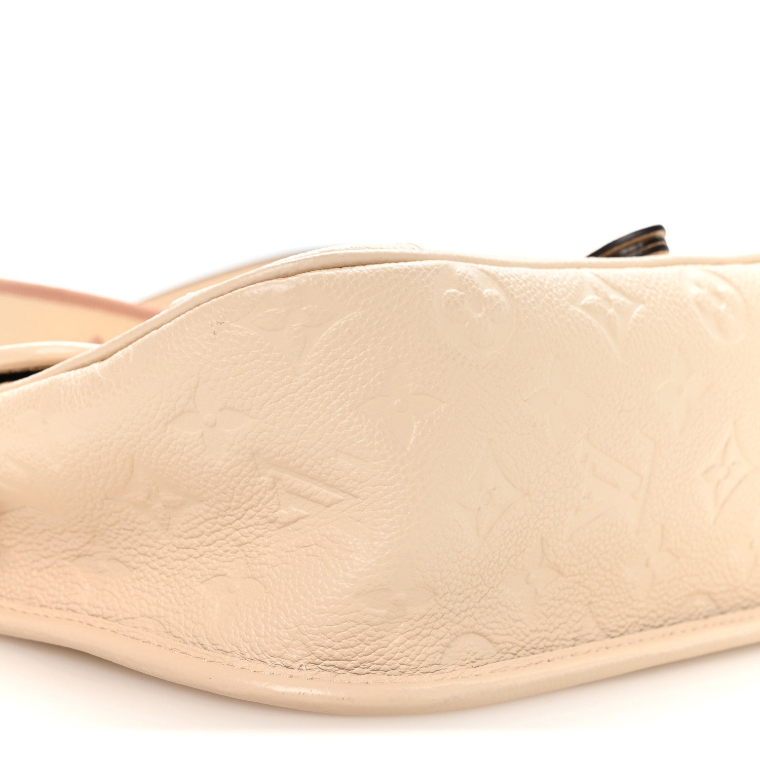 Louis Vuitton Empreinte Monogram Giant Diane Cream 8 of 10