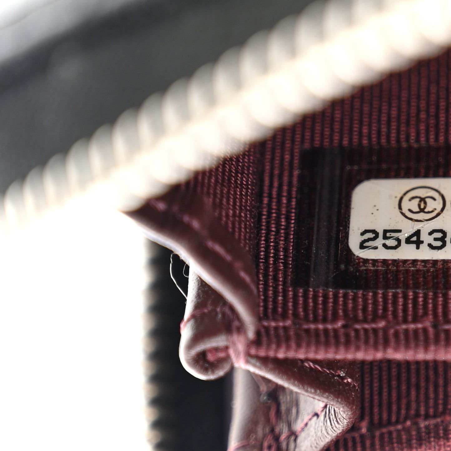 Caviar Quilted Classic Zipped Coin Purse Black