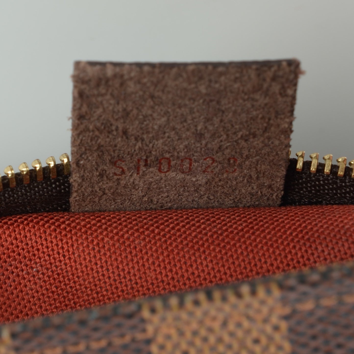Damier Ebene Trousse Make Up Bag Pochette