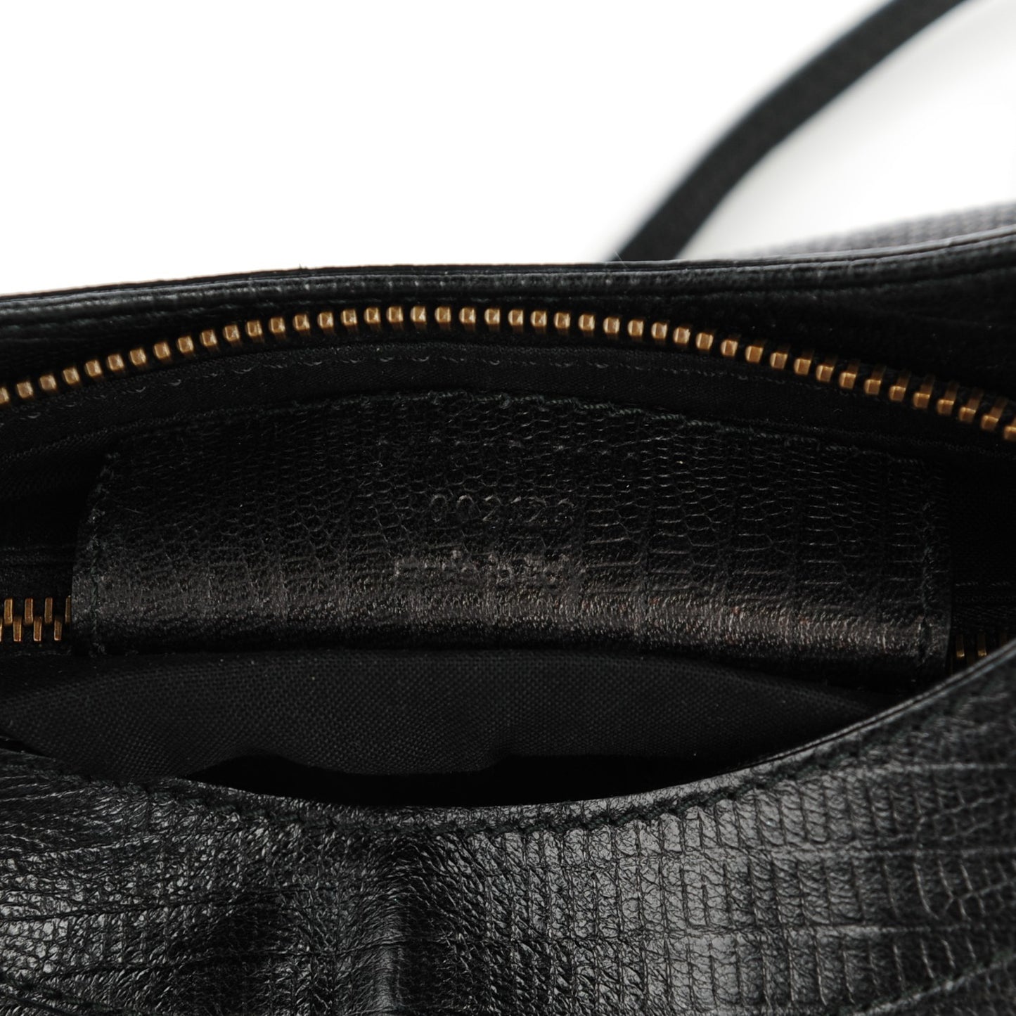 Agneau Lizard Embossed Classic Hardware Hip Black