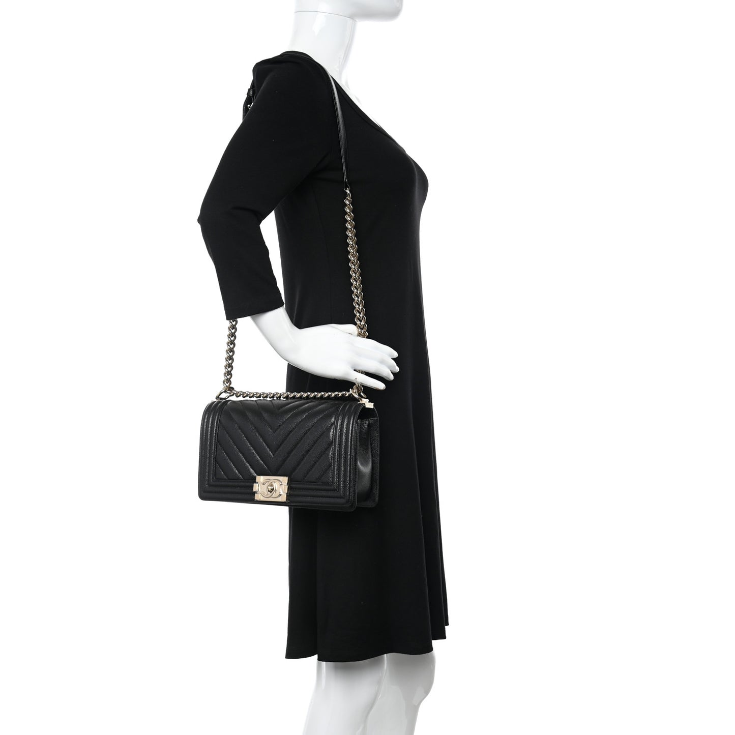 Caviar Chevron Quilted Medium Boy Flap Black