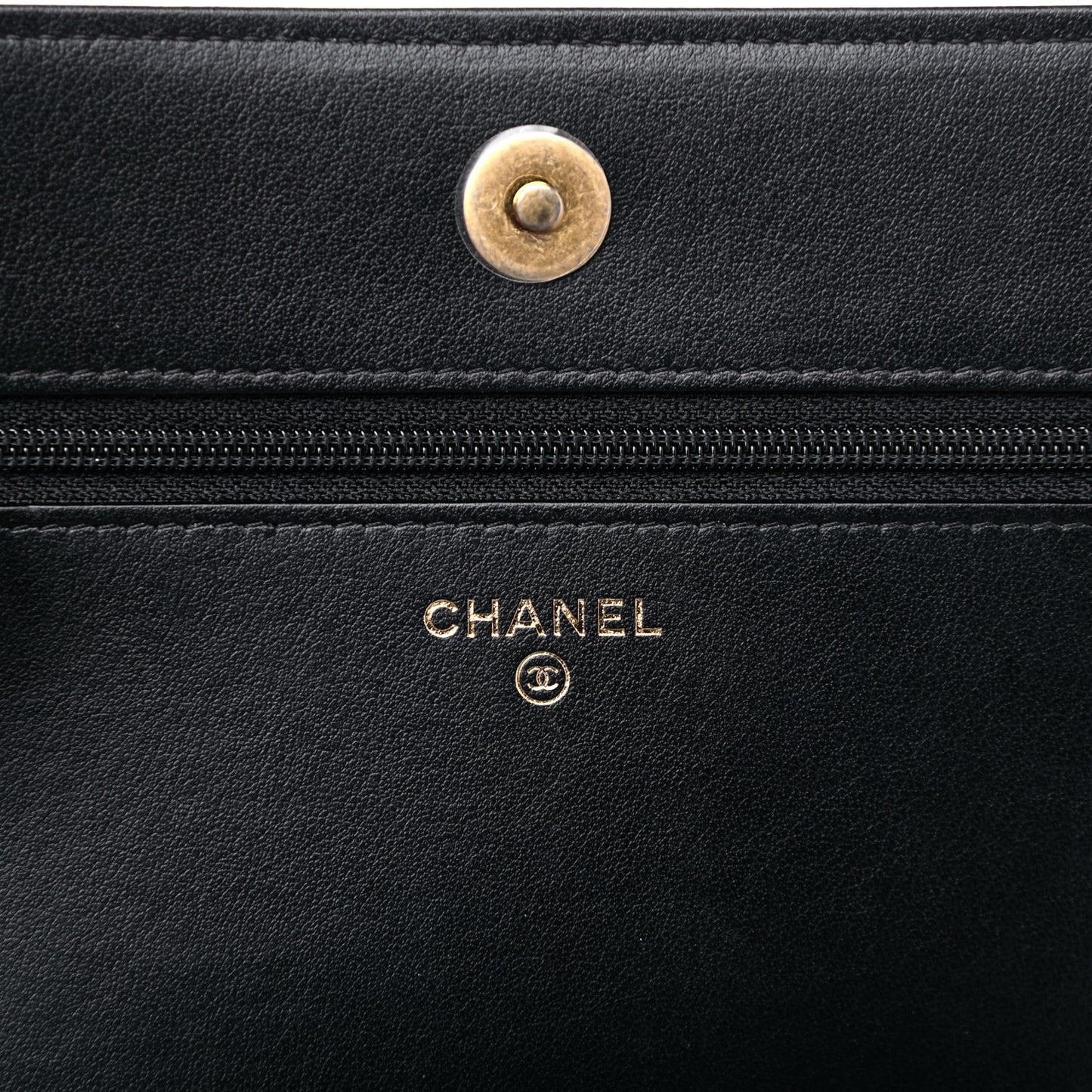 Caviar Quilted Boy Wallet On Chain WOC Black
