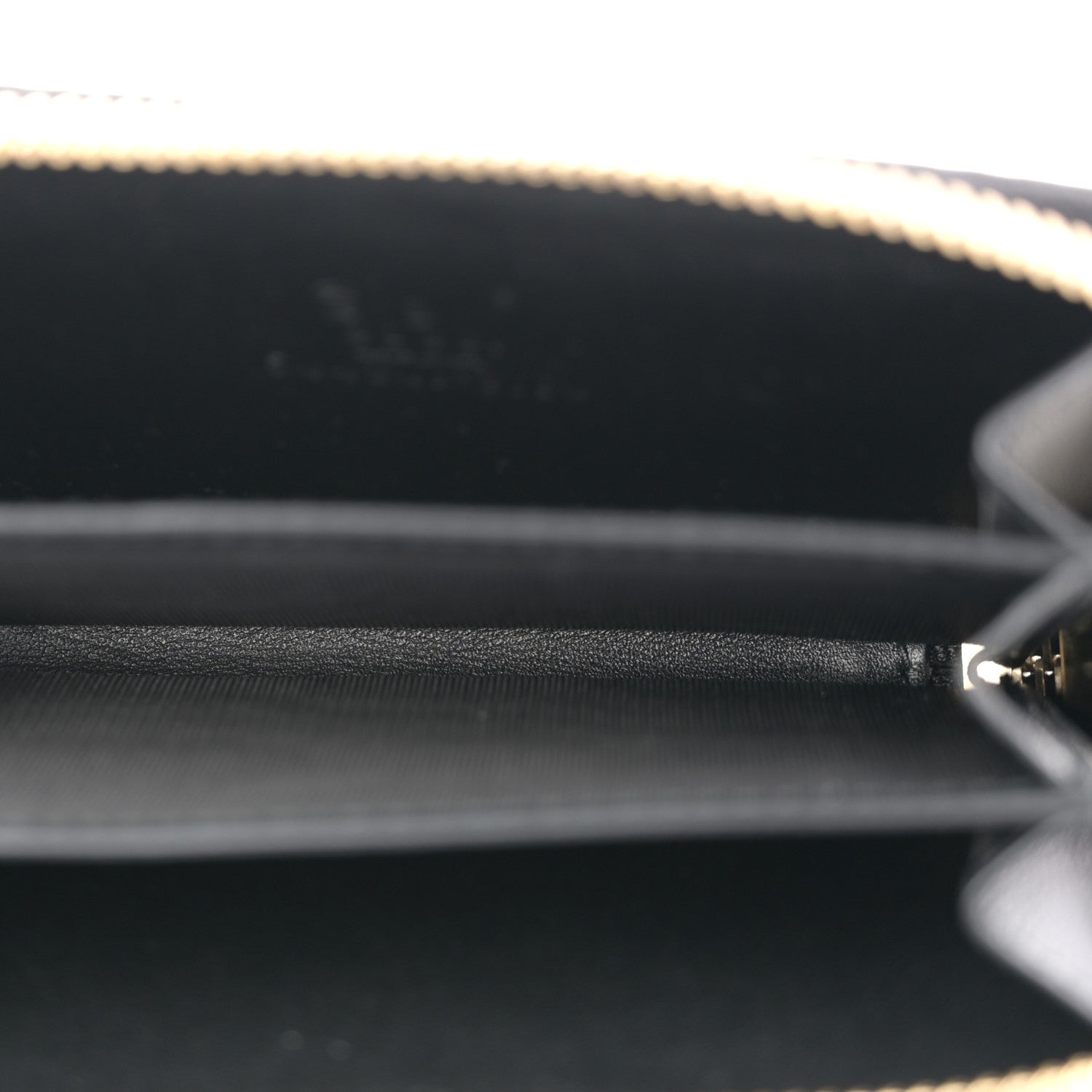 Gucci Microguccissima Zip Around Card Case Black 5 of 7