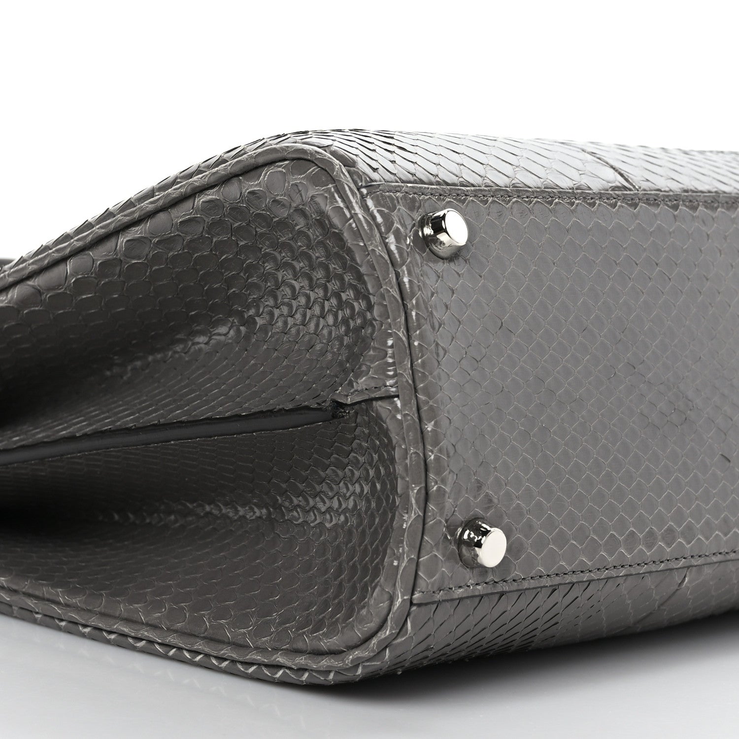 Gucci Elaphe Medium Zumi Top Handle Bag Dusty Grey 9 of 9