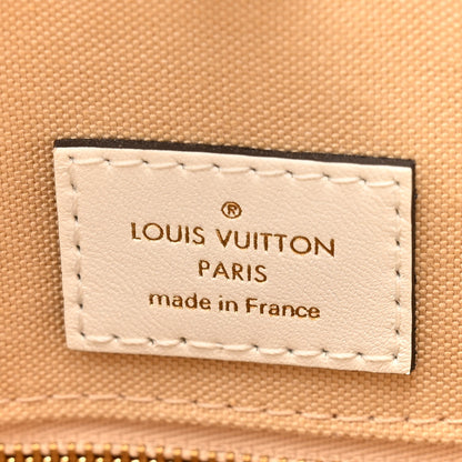Louis Vuitton Monogram Giant Onthego GM Kaki Beige 6 of 13